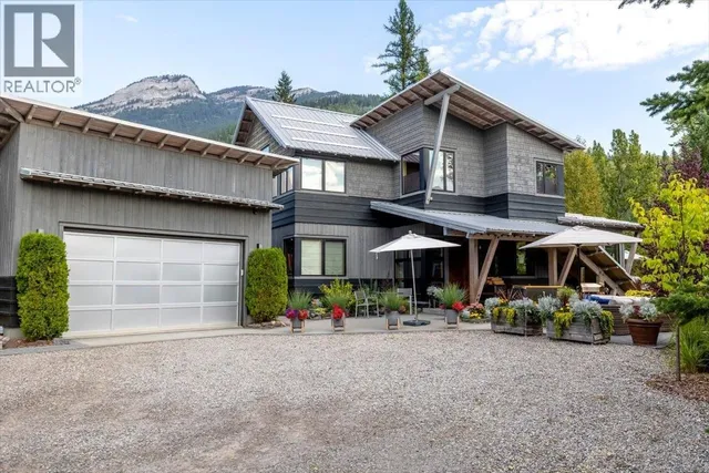 470 CANYON TRAIL, Fernie 5