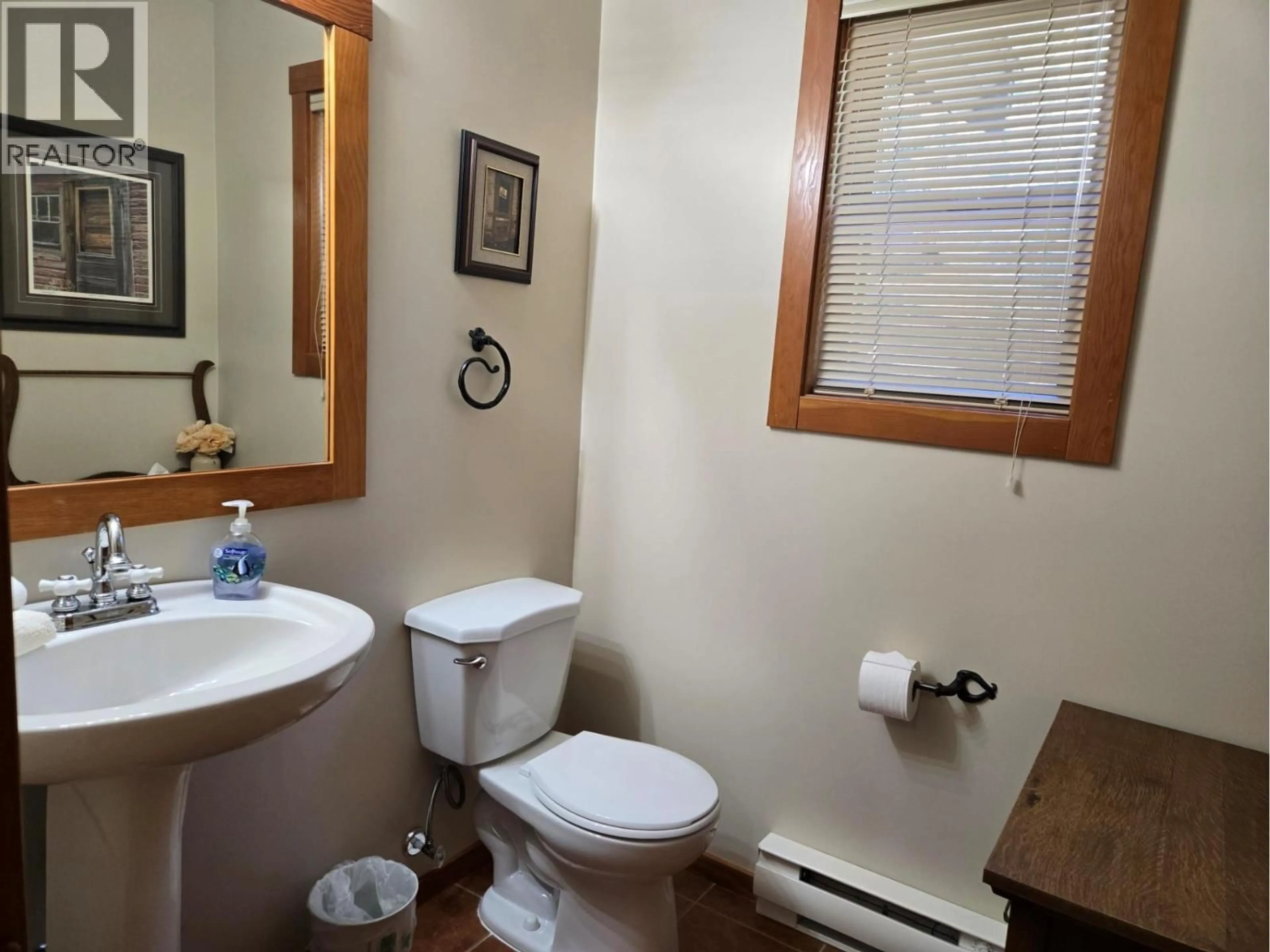 Standard bathroom, unknown for 27 - 2075 SUMMIT DRIVE, Panorama British Columbia V0A1T0