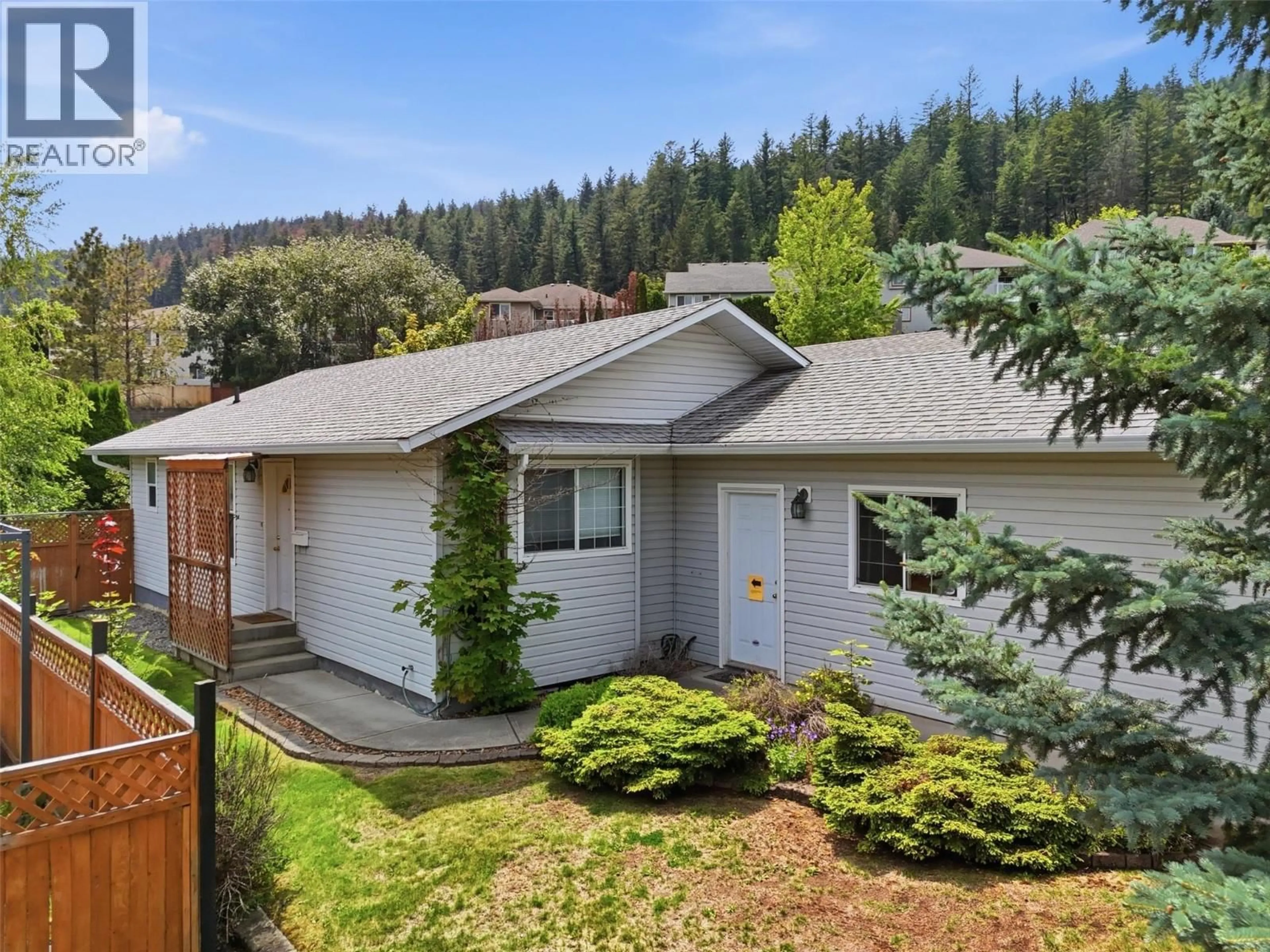 Home with vinyl exterior material, mountain view for 14 - 1951 LODGEPOLE DRIVE, Kamloops British Columbia V1S1Y1