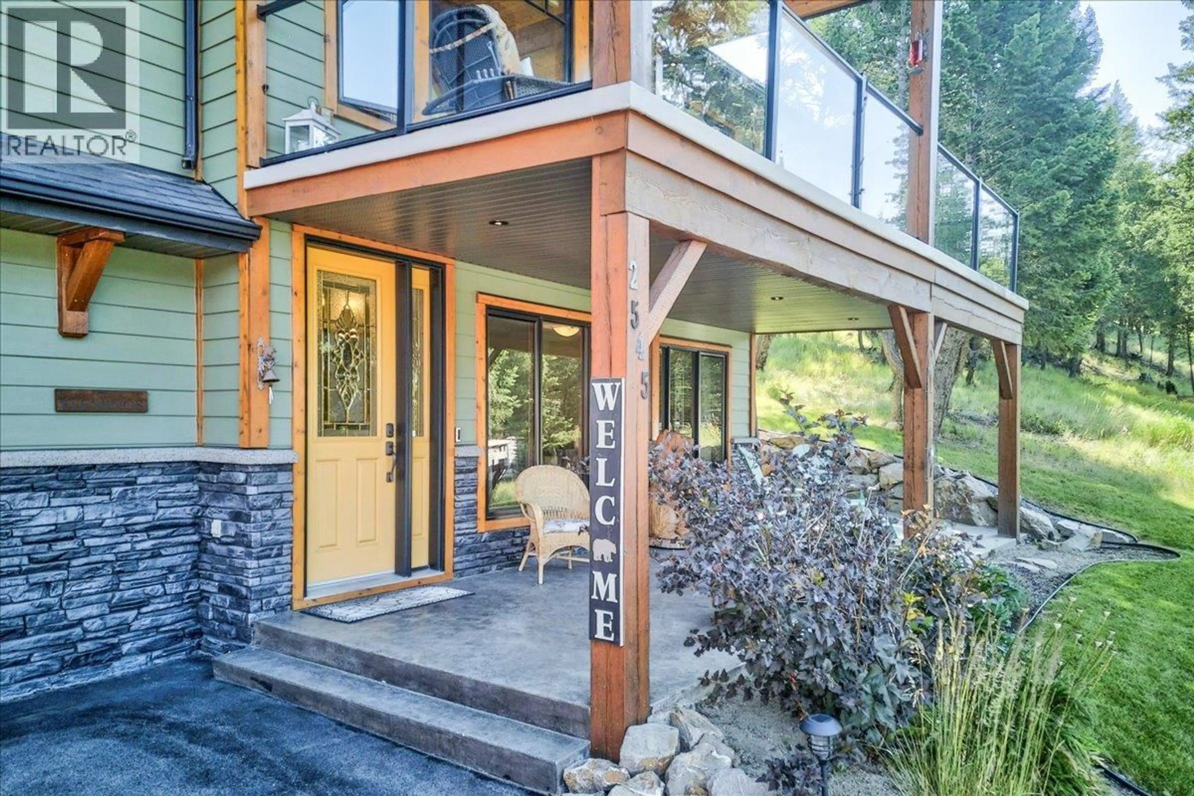 Indoor entryway for 2545 SANDSTONE COURT, Invermere British Columbia V0A1K6