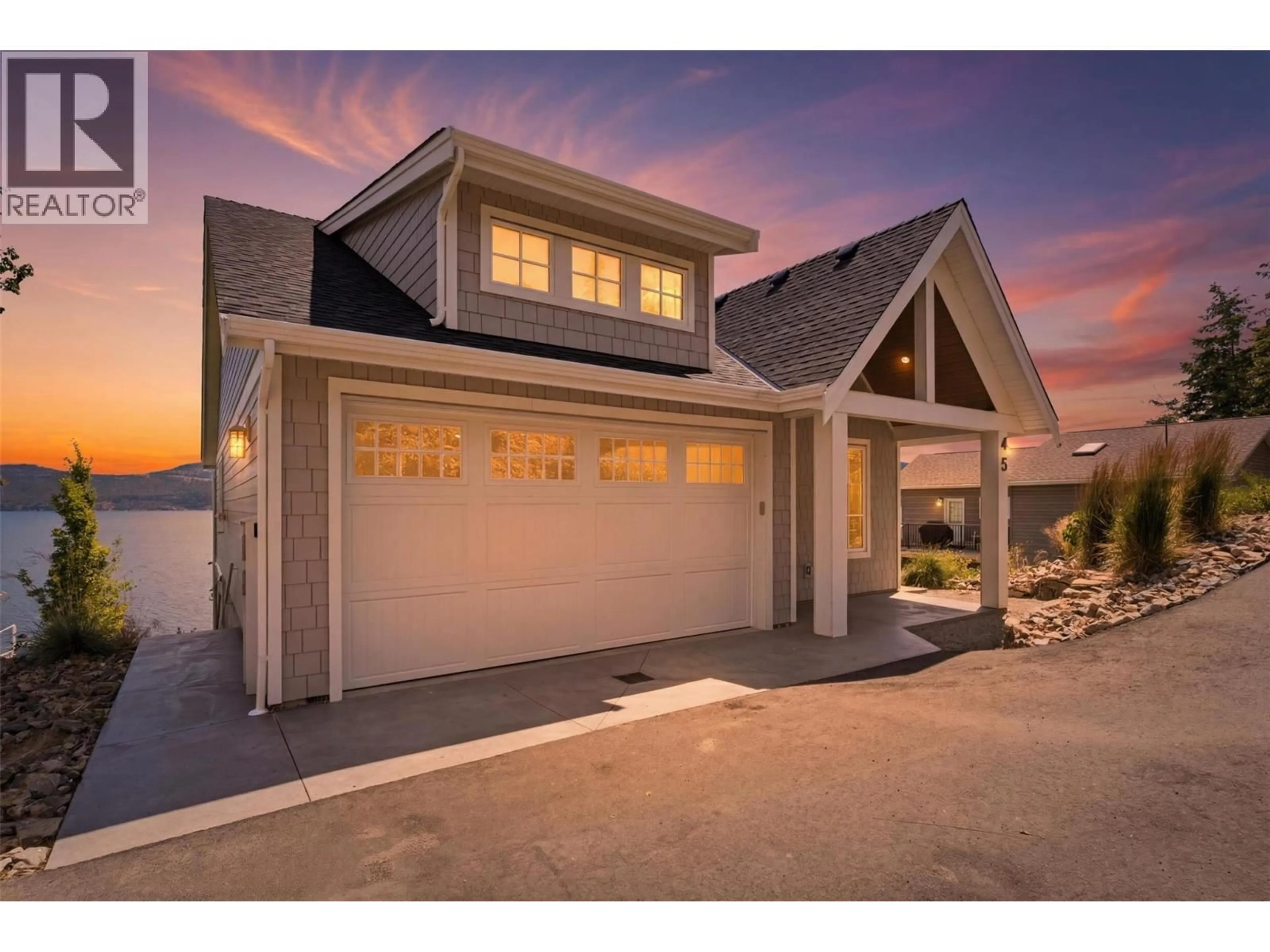 Indoor garage for 45 NERIE ROAD, Vernon British Columbia V1H2E4