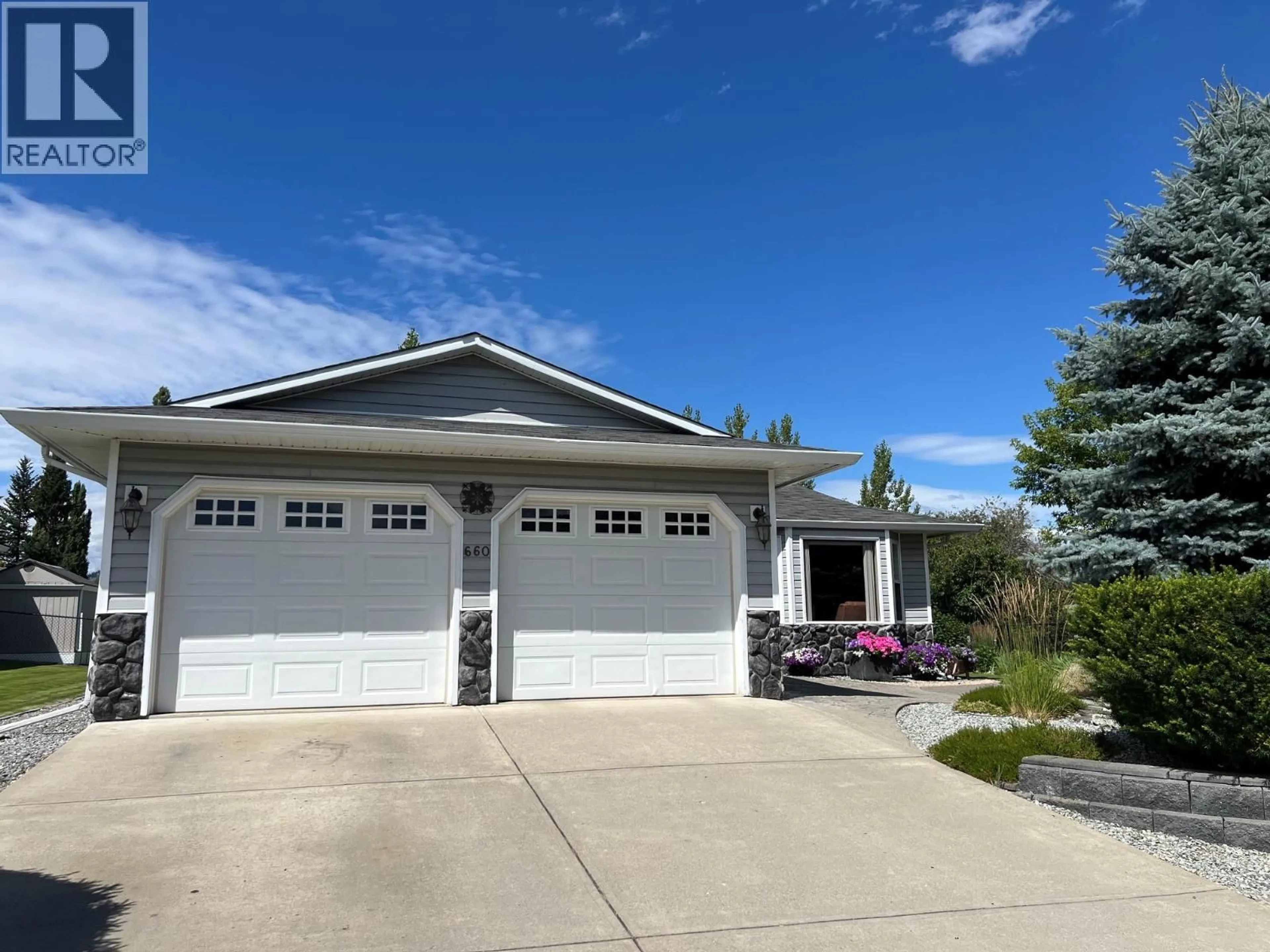 Indoor garage for 660 6TH AVENUE, Vernon British Columbia V1H1Z1