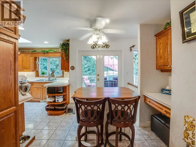 935 PINE CRESCENT, Genelle 5