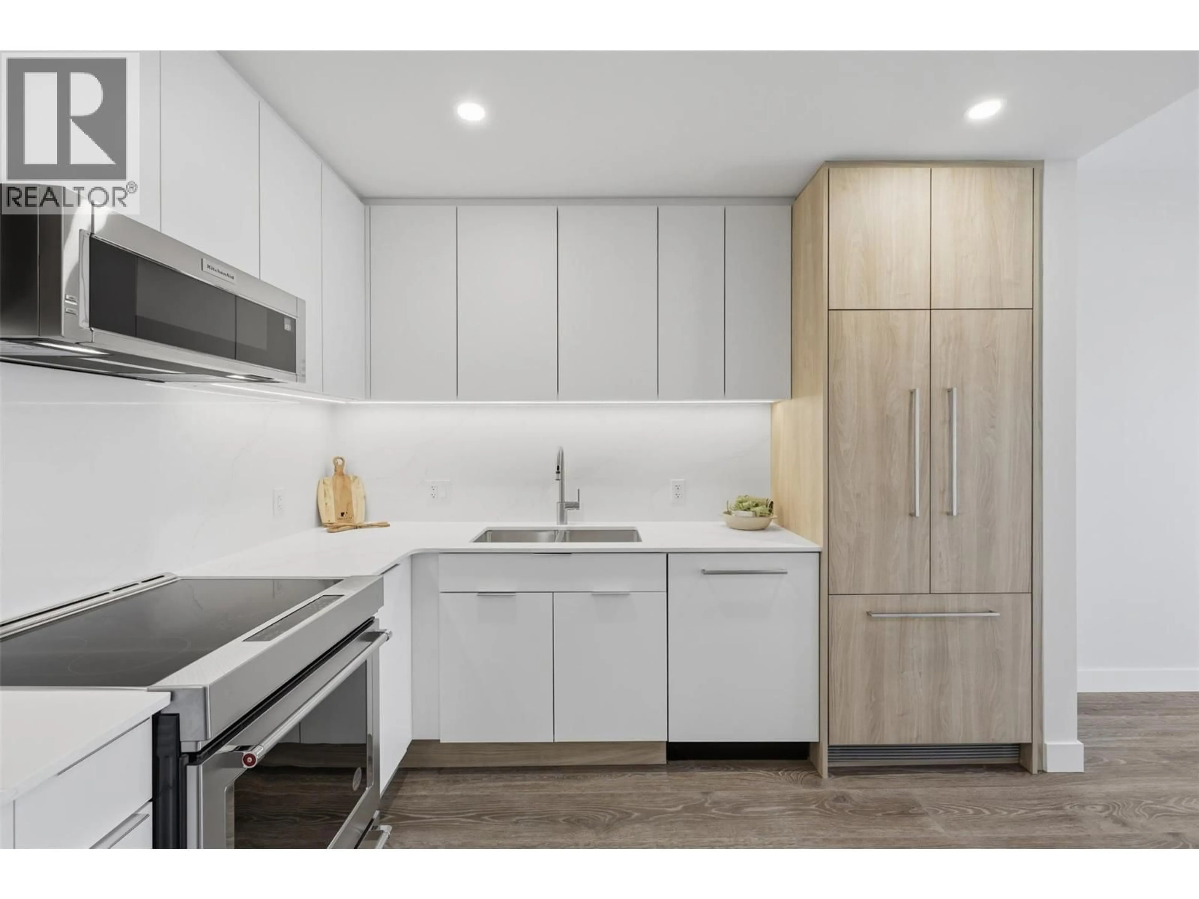 Standard kitchen, unknown for 1101 - 460 NICOLA STREET, Kamloops British Columbia V2C0N2