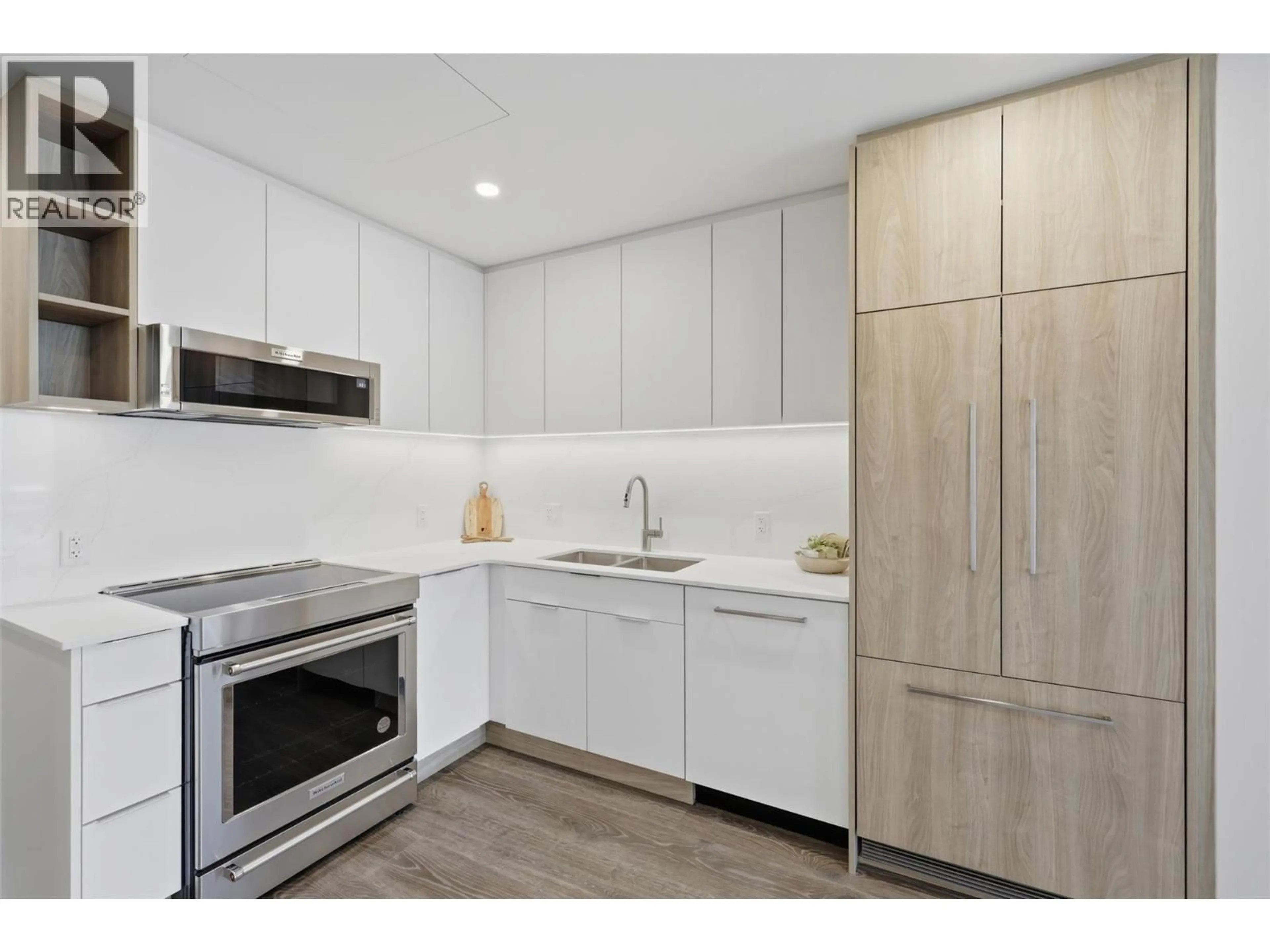Standard kitchen, unknown for 1101 - 460 NICOLA STREET, Kamloops British Columbia V2C0N2