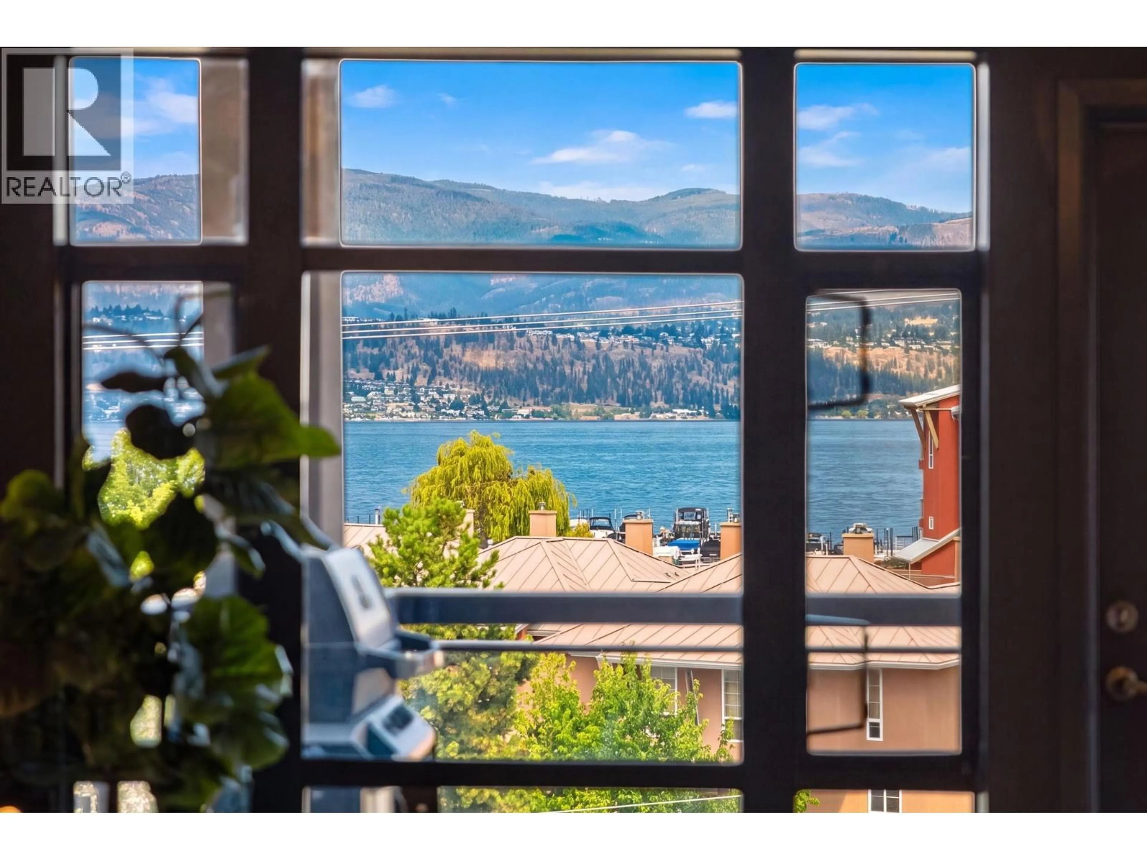 Balcony in the apartment, water/lake/river/ocean view for 504 - 654 COOK ROAD, Kelowna British Columbia V1W3G7