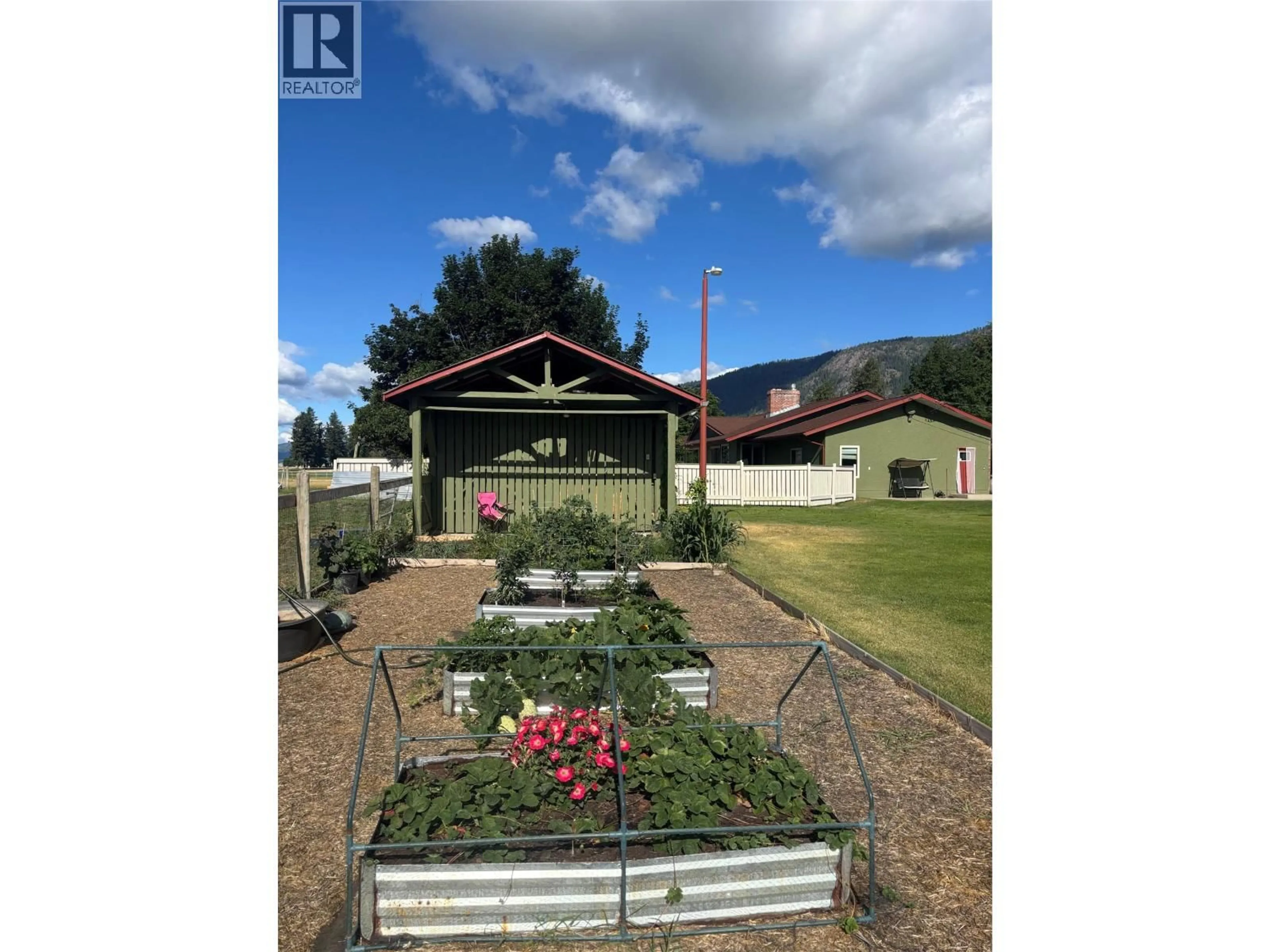A pic from outside/outdoor area/front of a property/back of a property/a pic from drone, unknown for 5045 SCHUBERT ROAD, Armstrong British Columbia V4Y0M3