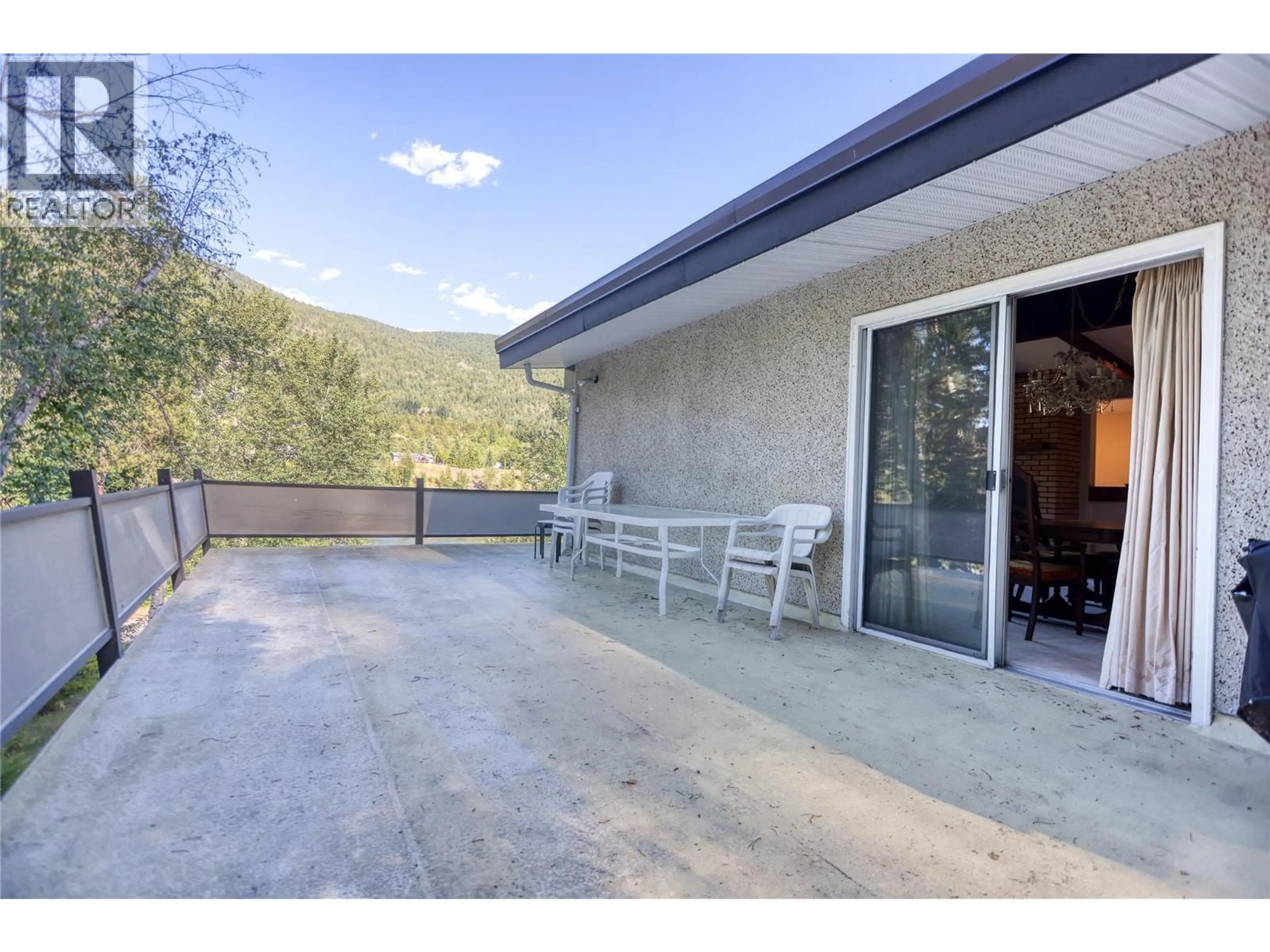 Patio, mountain view for 3110 1ST AVENUE, Castlegar British Columbia V1N2R5