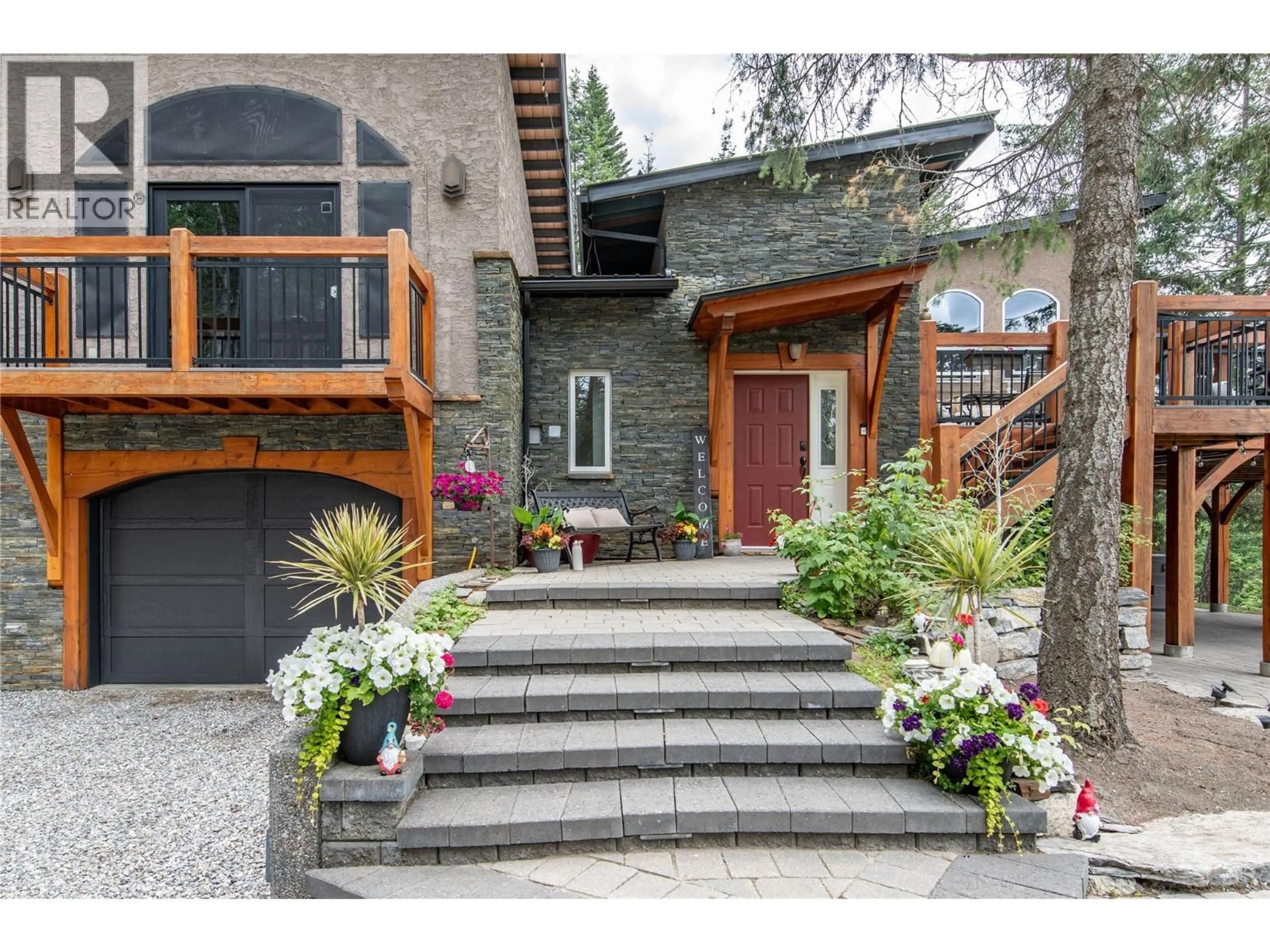 Unknown for 631 LAPP ROAD, Golden British Columbia V0A1H3