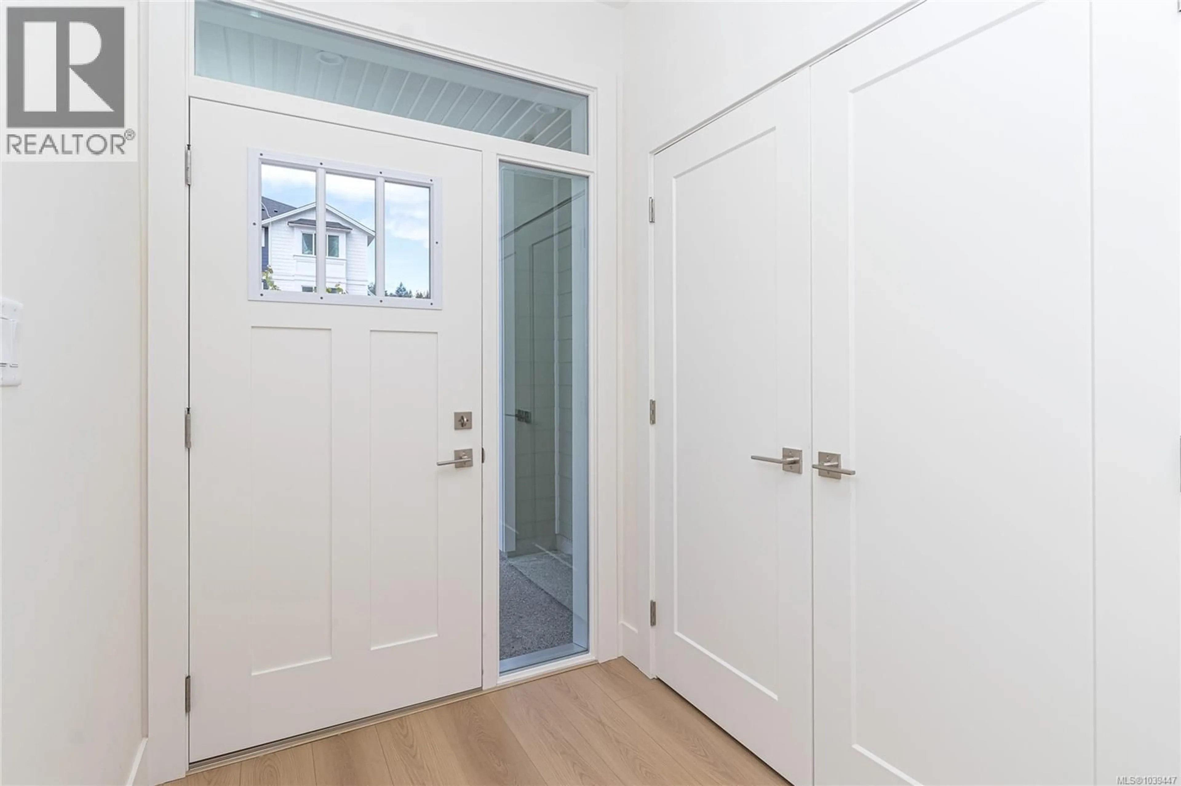 Indoor entryway for 2172 BELLFLOWER DRIVE, Langford British Columbia V9C0S6