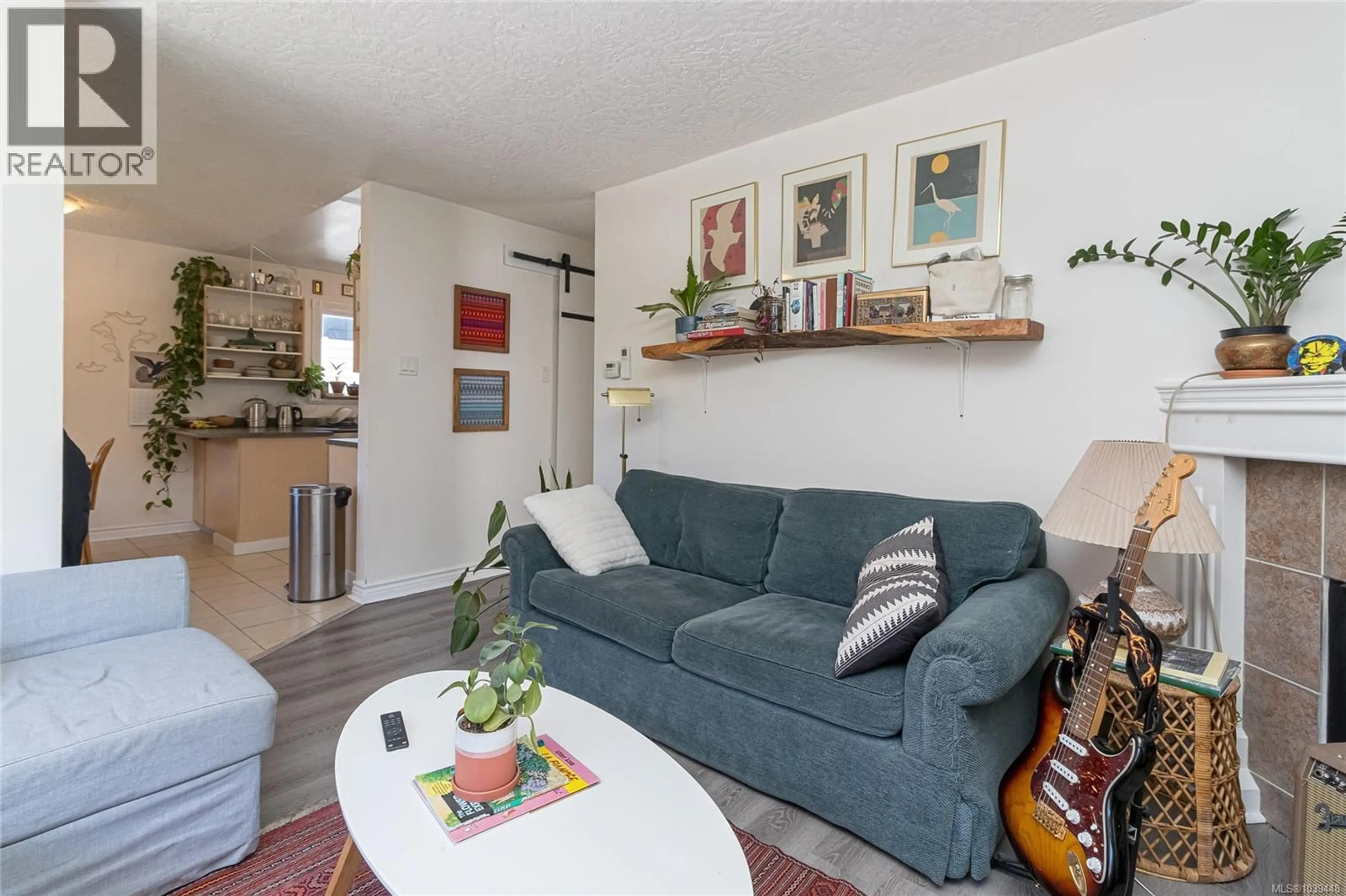 Living room with furniture, unknown for 1228 PEMBROKE STREET, Victoria British Columbia V8T1J8