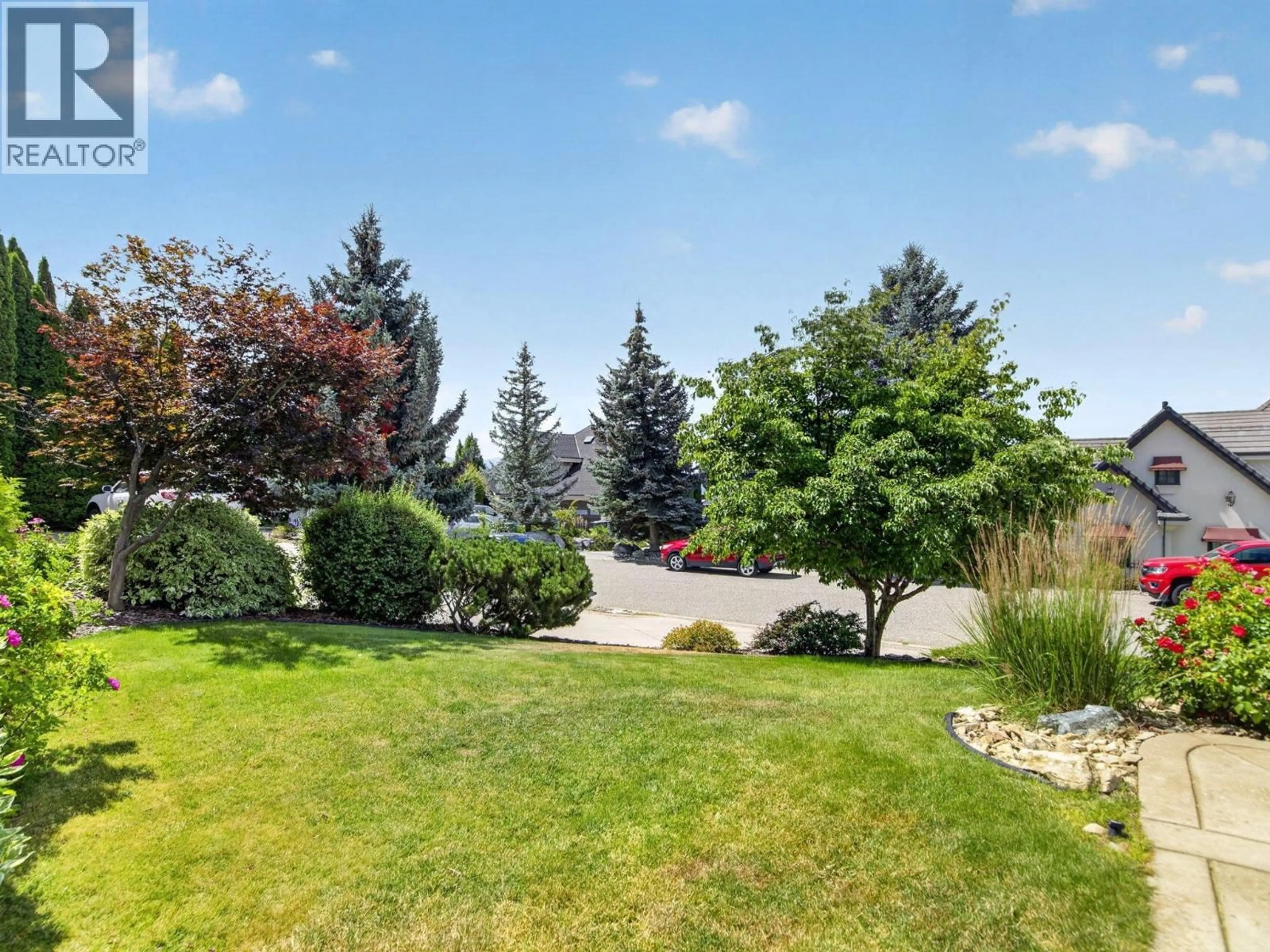 A pic from outside/outdoor area/front of a property/back of a property/a pic from drone, unknown for 969 SKEENA DRIVE, Kelowna British Columbia V1V2K7