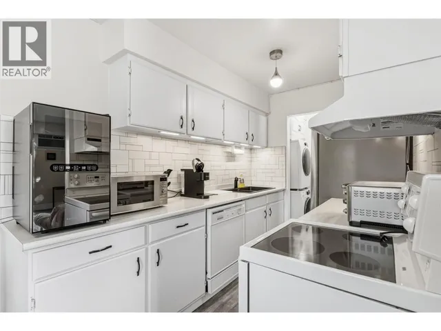 106 - 22 ABBOTT STREET, Penticton 5