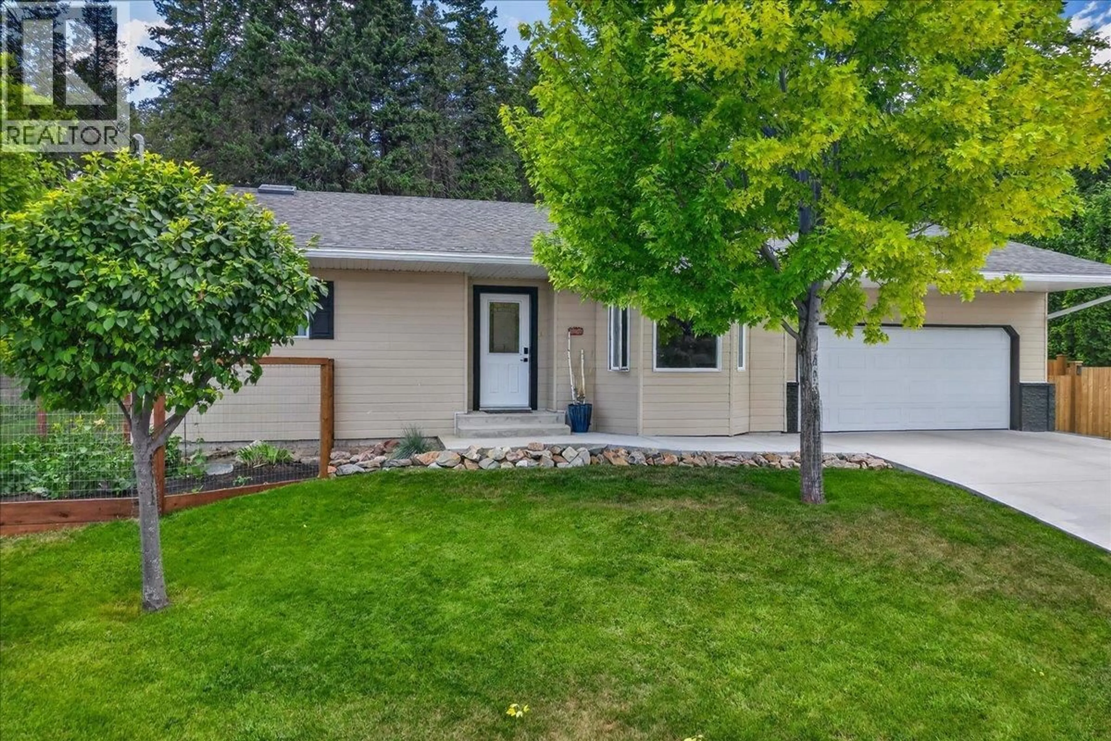 Home with vinyl exterior material, street for 1810 15TH AVENUE, Invermere British Columbia V0A1K4