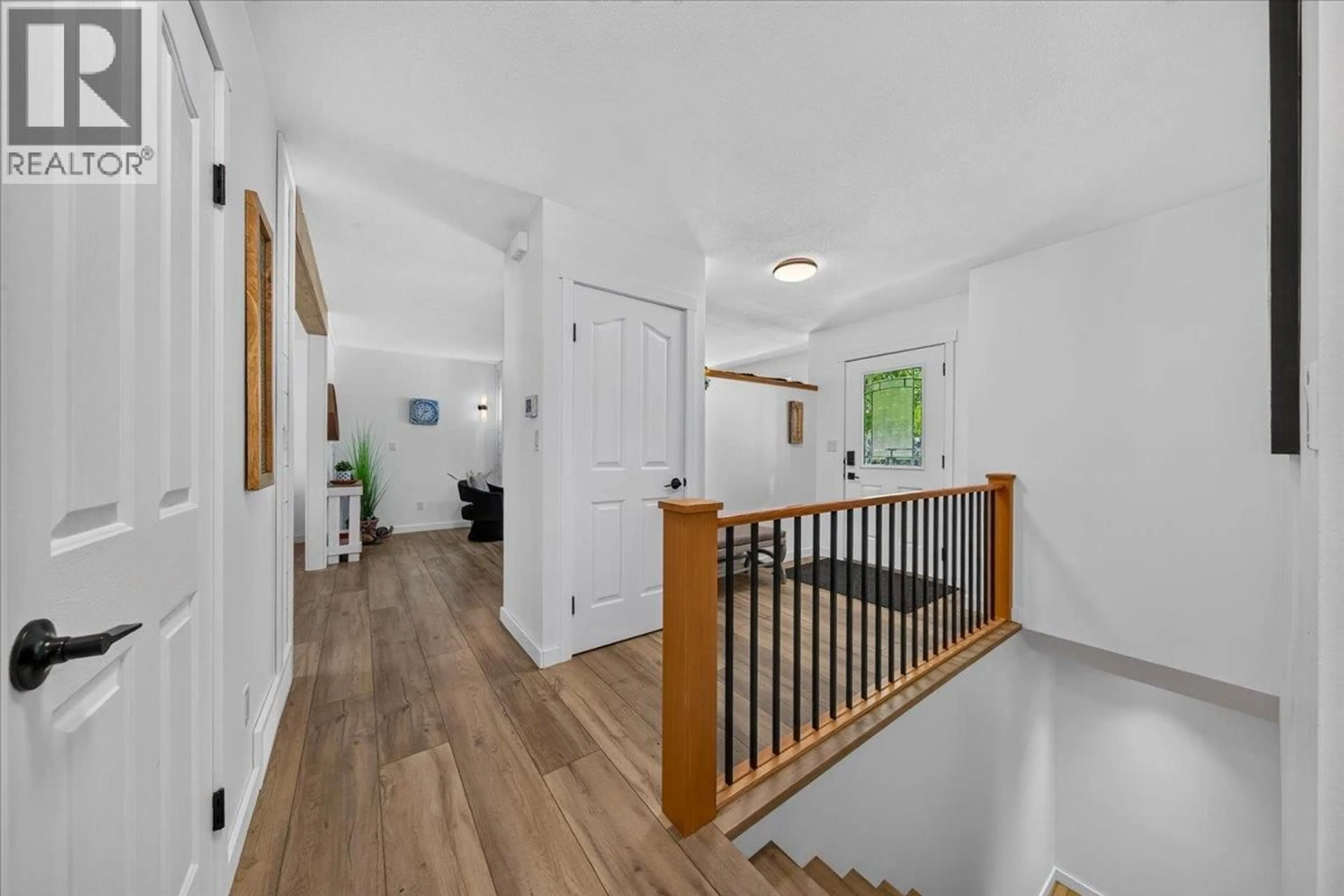 Indoor entryway for 1810 15TH AVENUE, Invermere British Columbia V0A1K4