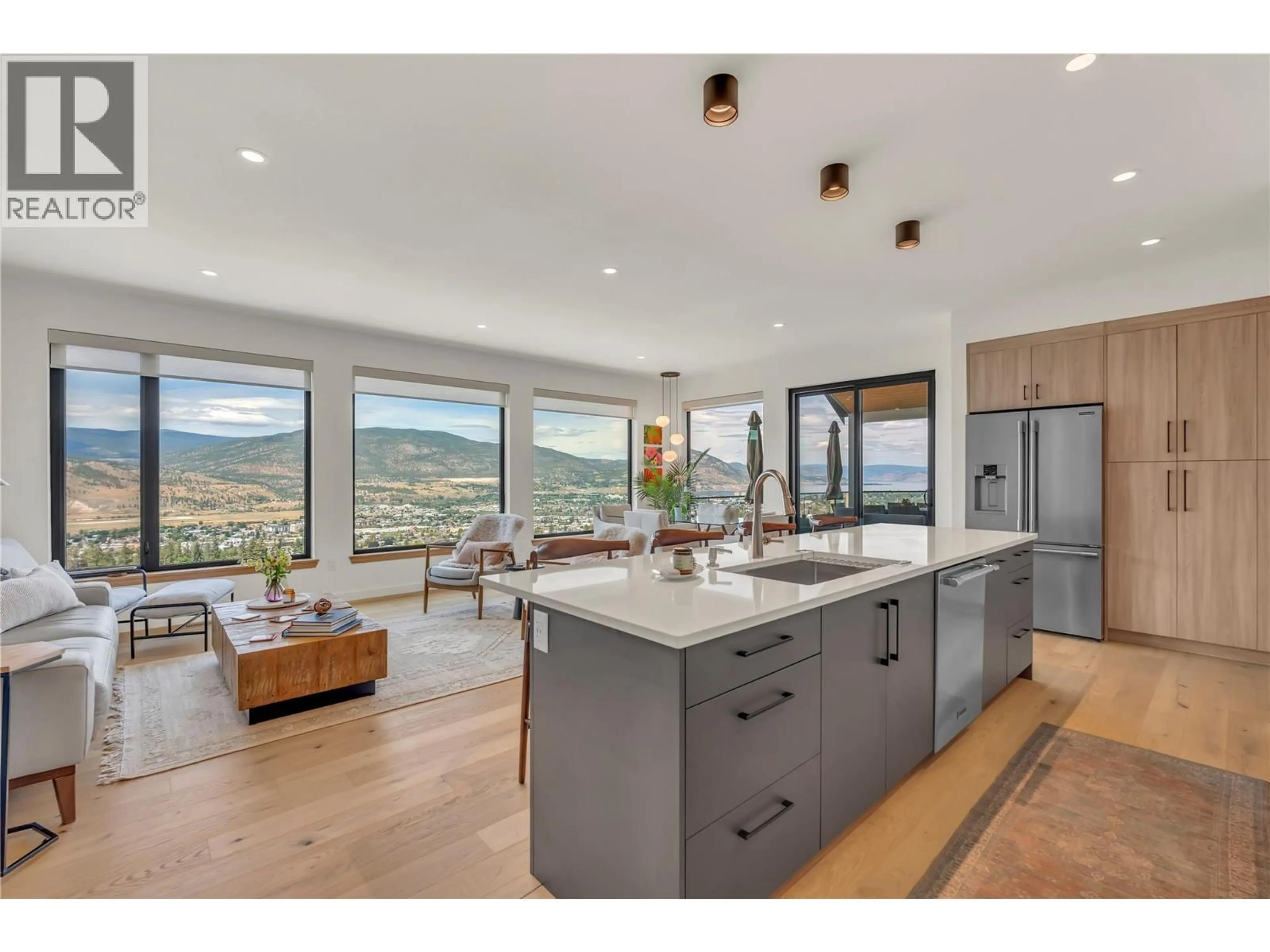 Open concept kitchen, unknown for 2775 HAWTHORN DRIVE, Penticton British Columbia V2A0C2