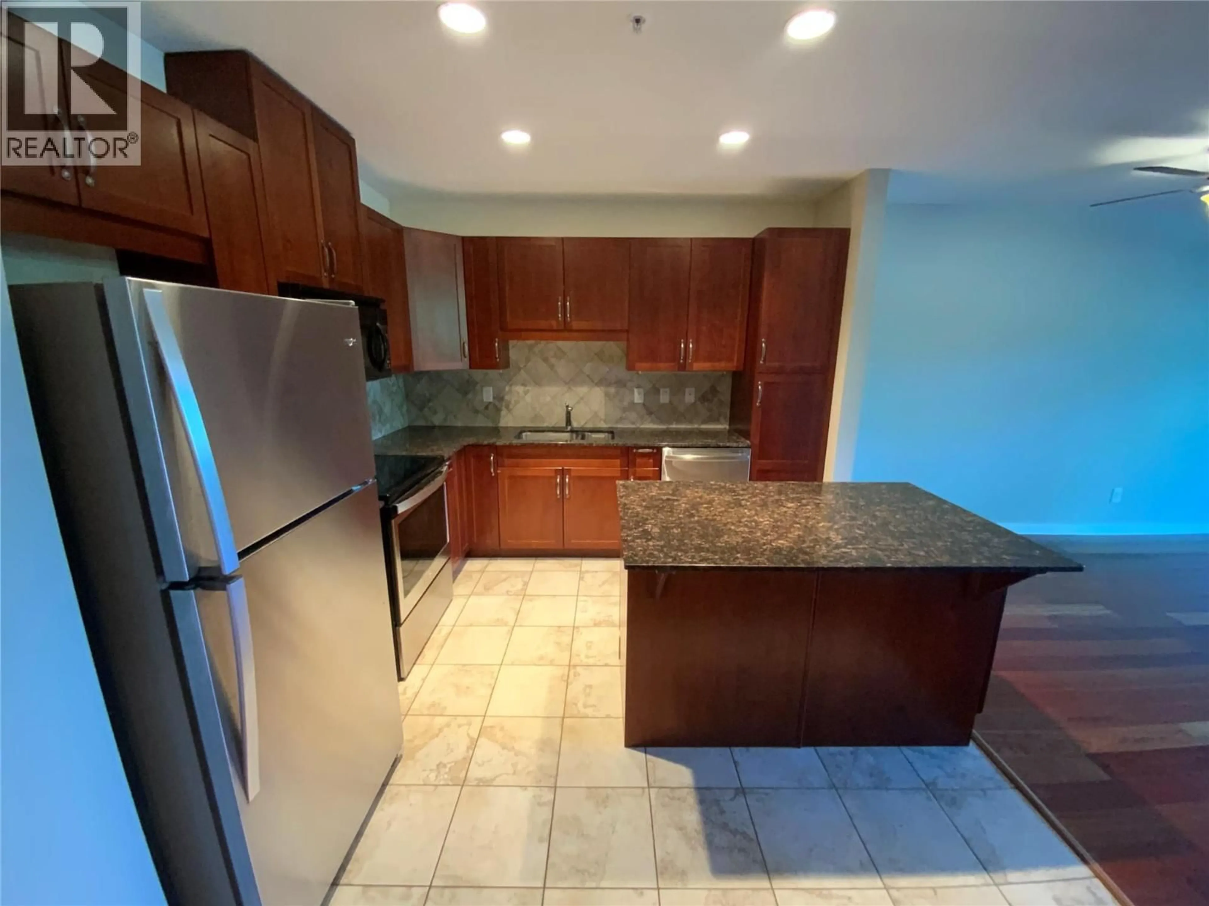 Standard kitchen, unknown for 101 - 3301 SKAHA LAKE ROAD, Penticton British Columbia V2A6G6