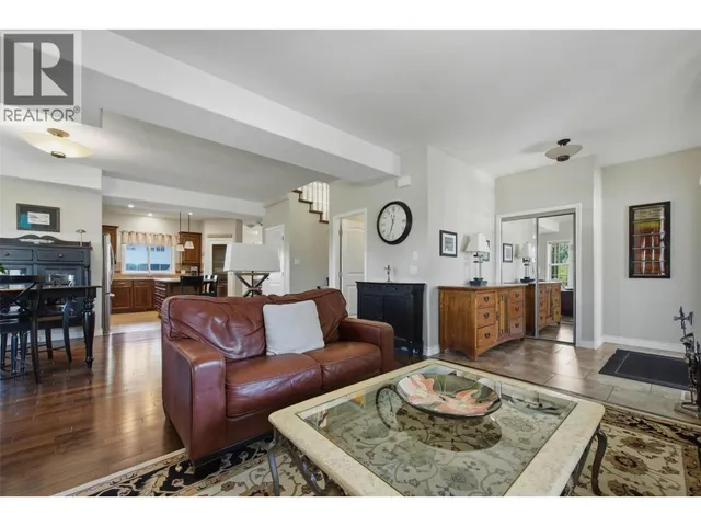 2249 WILKINSON STREET, Kelowna 5