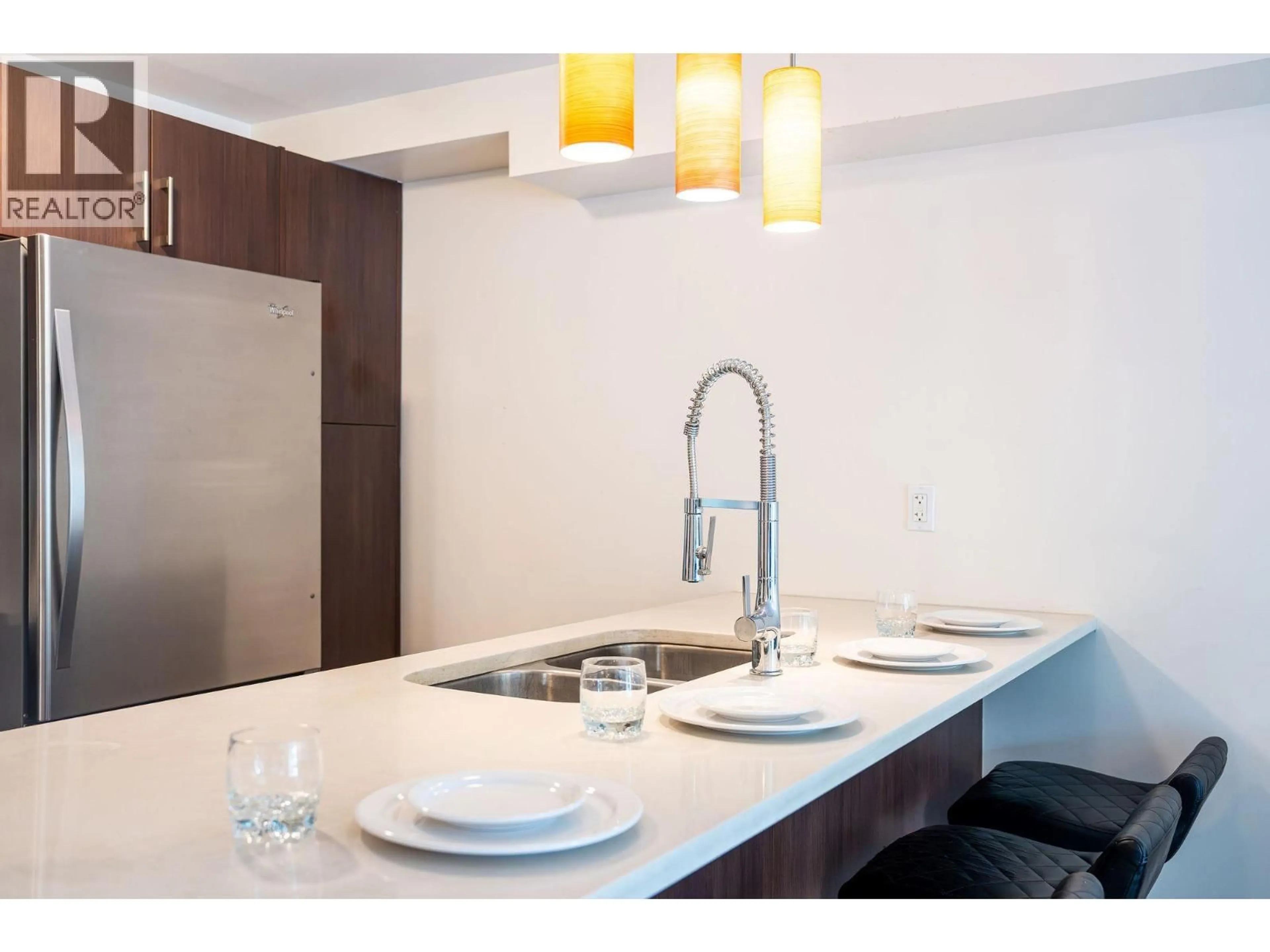 Standard kitchen, ceramic/tile floor for 203 - 1211 VICTORIA ROAD WEST, Revelstoke British Columbia V0E2S0
