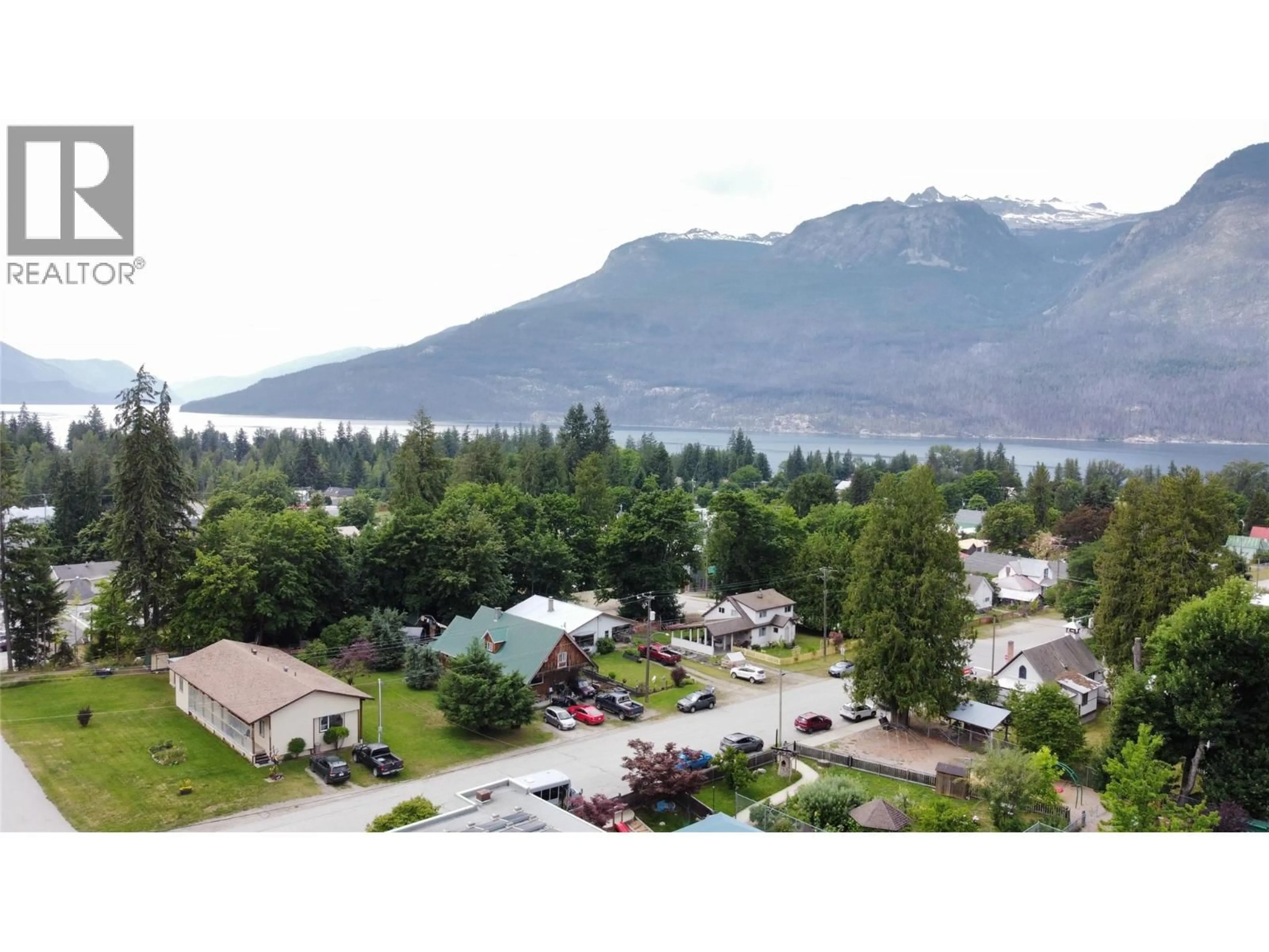 A pic from outside/outdoor area/front of a property/back of a property/a pic from drone, mountain view for 503 7TH AVENUE, New Denver British Columbia V0G1S1