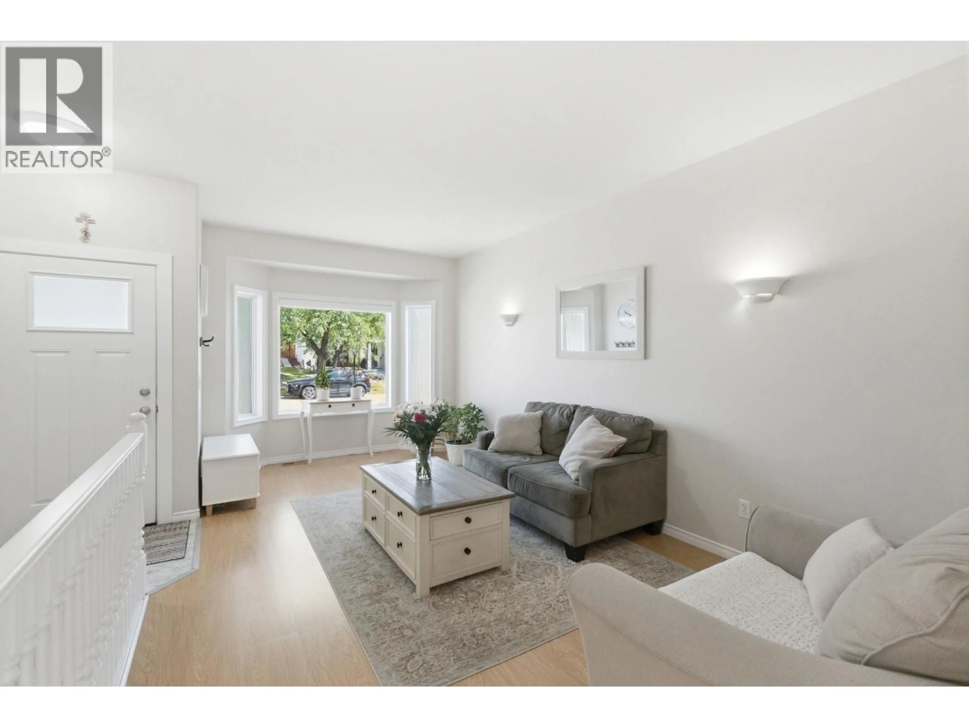 Living room with furniture, unknown for 45 - 6100 OLD VERNON ROAD, Kelowna British Columbia V1X7T8