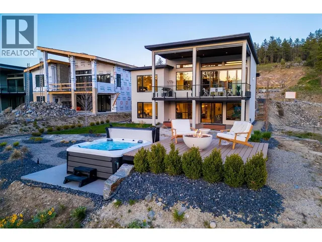 10178 BEACON HILL DRIVE, Lake Country 3