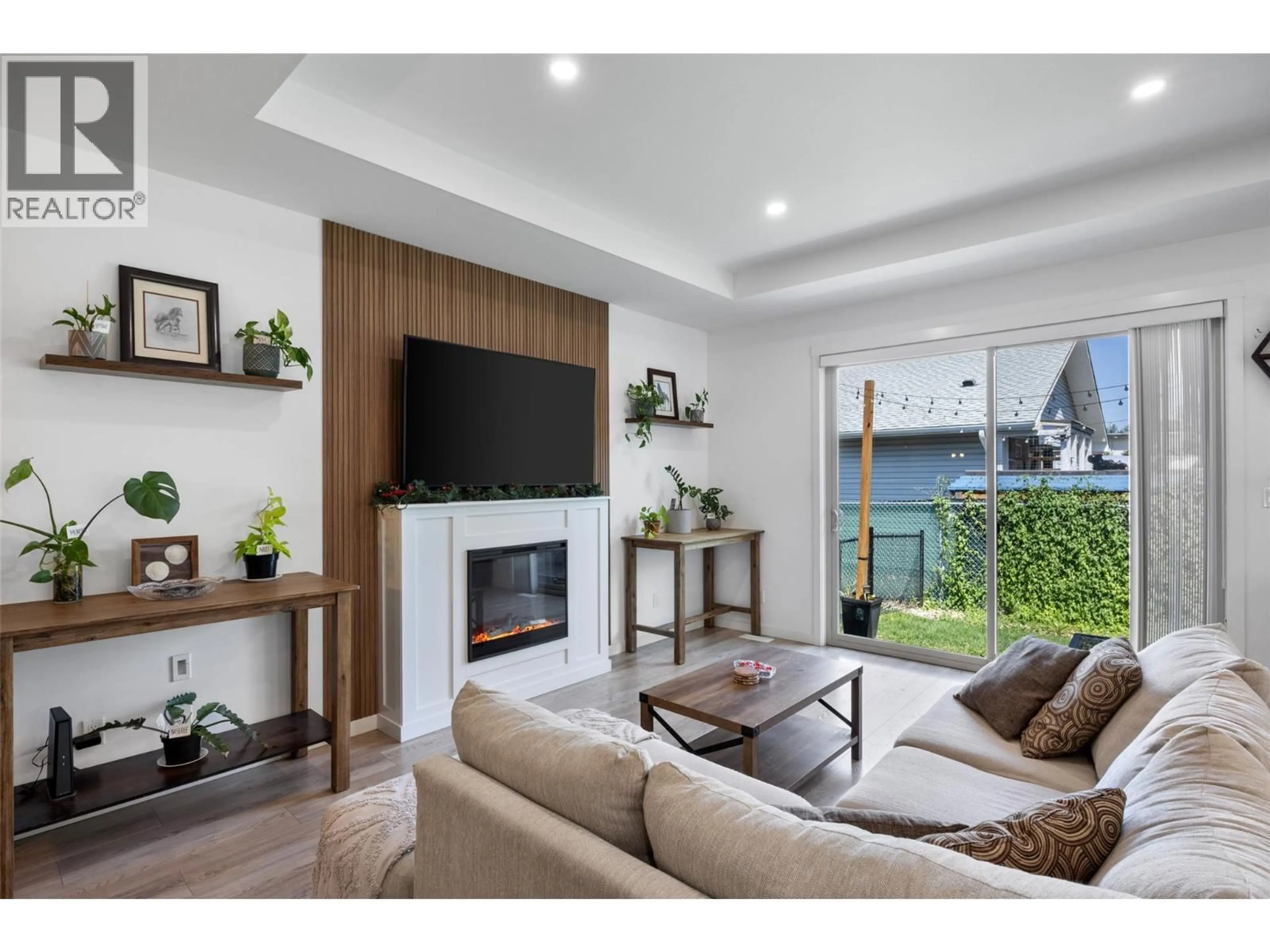 Living room with furniture, unknown for 1 - 220 SHEPHERD ROAD, Chase British Columbia V0E1M0