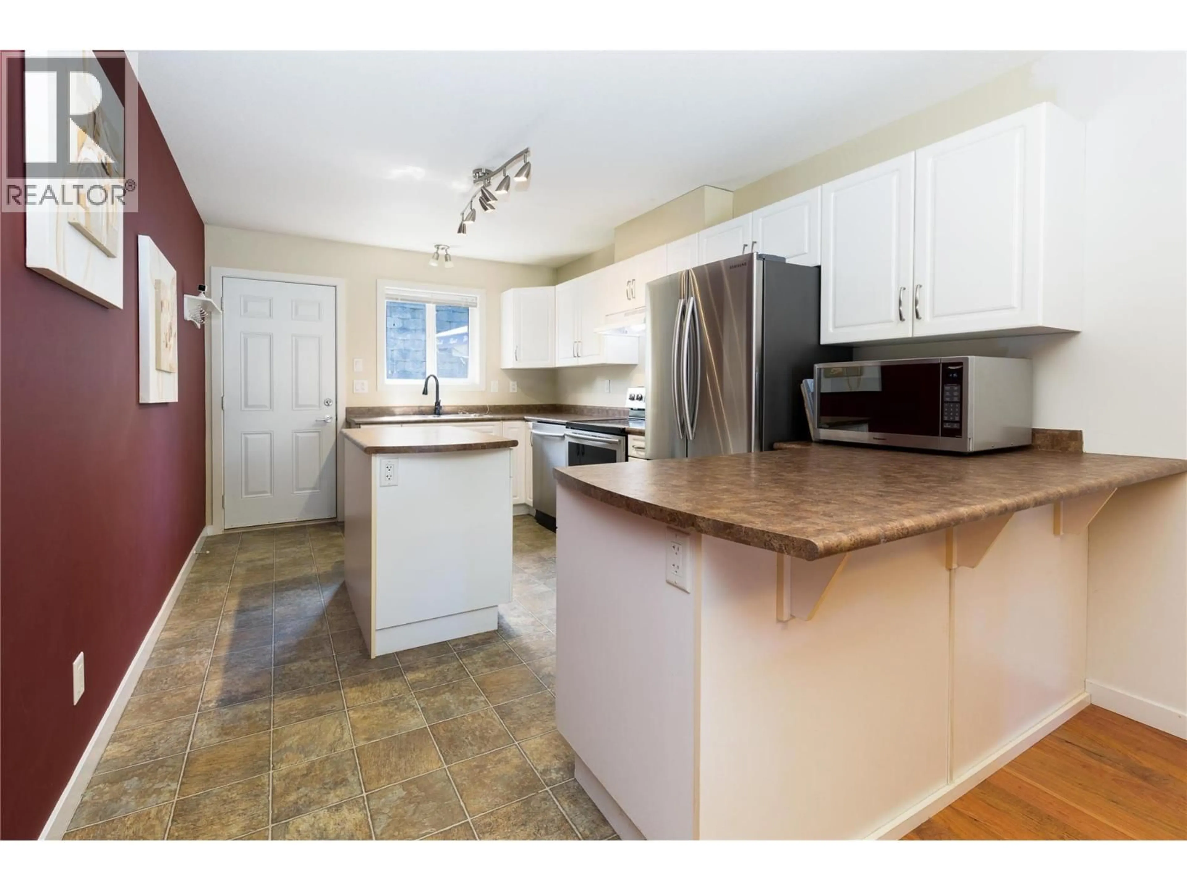 Open concept kitchen, unknown for 2 - 171 17 STREET SOUTHEAST, Salmon Arm British Columbia V1E1P8
