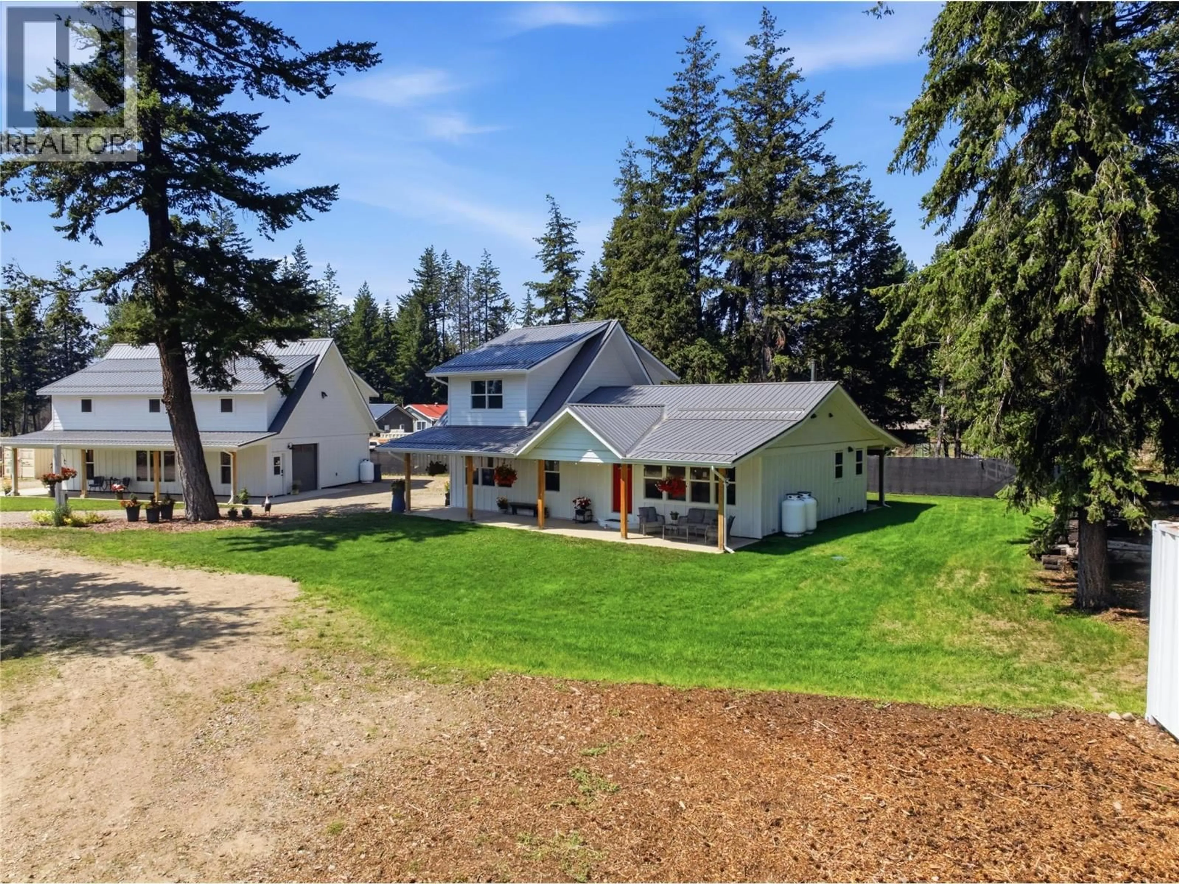 A pic from outside/outdoor area/front of a property/back of a property/a pic from drone, unknown for 3747 HILLIAM ROAD, Scotch Creek British Columbia V0E1M5