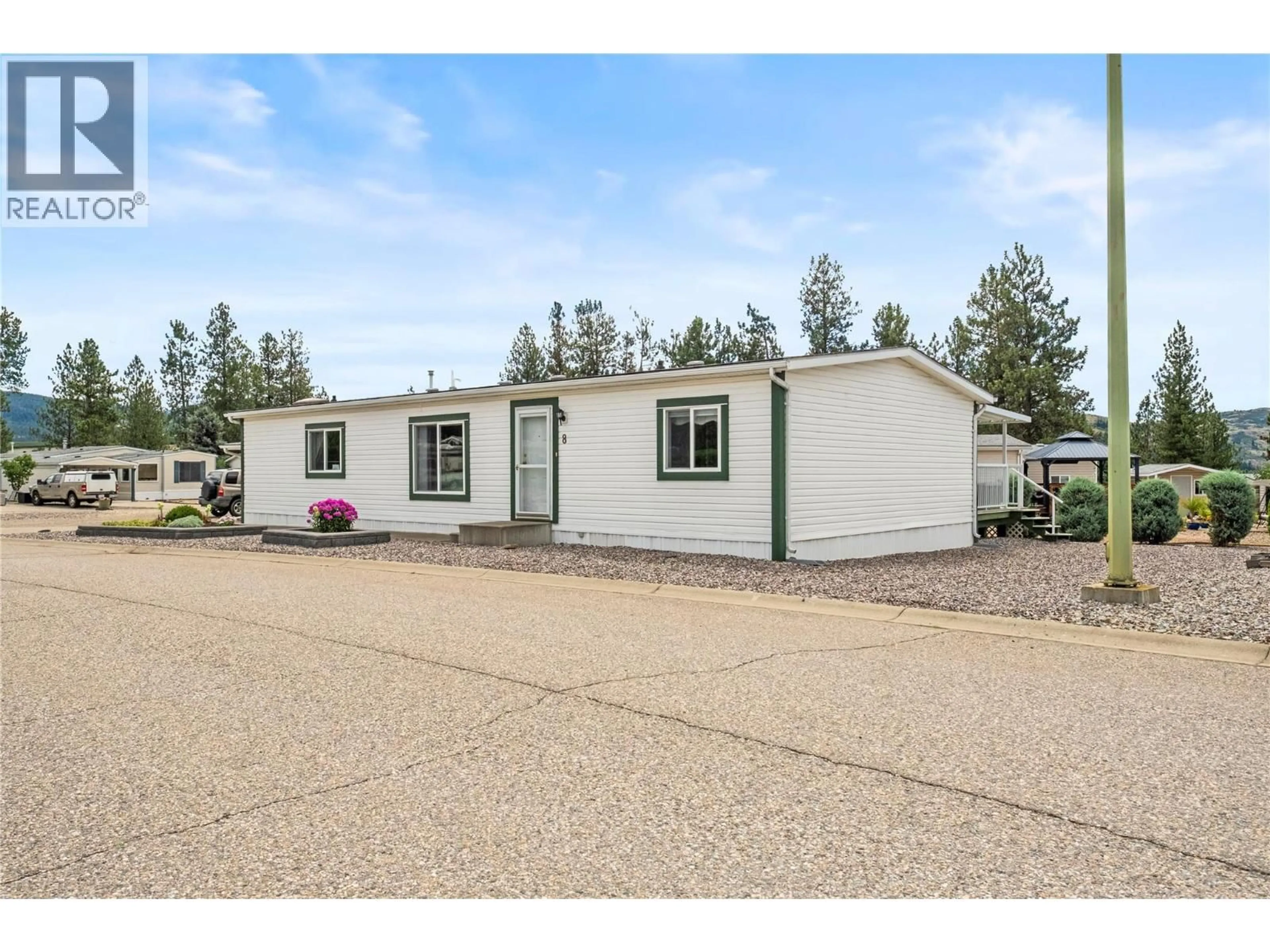 Home with vinyl exterior material, unknown for 8 - 9510 97A HIGHWAY, Vernon British Columbia V1H1R8