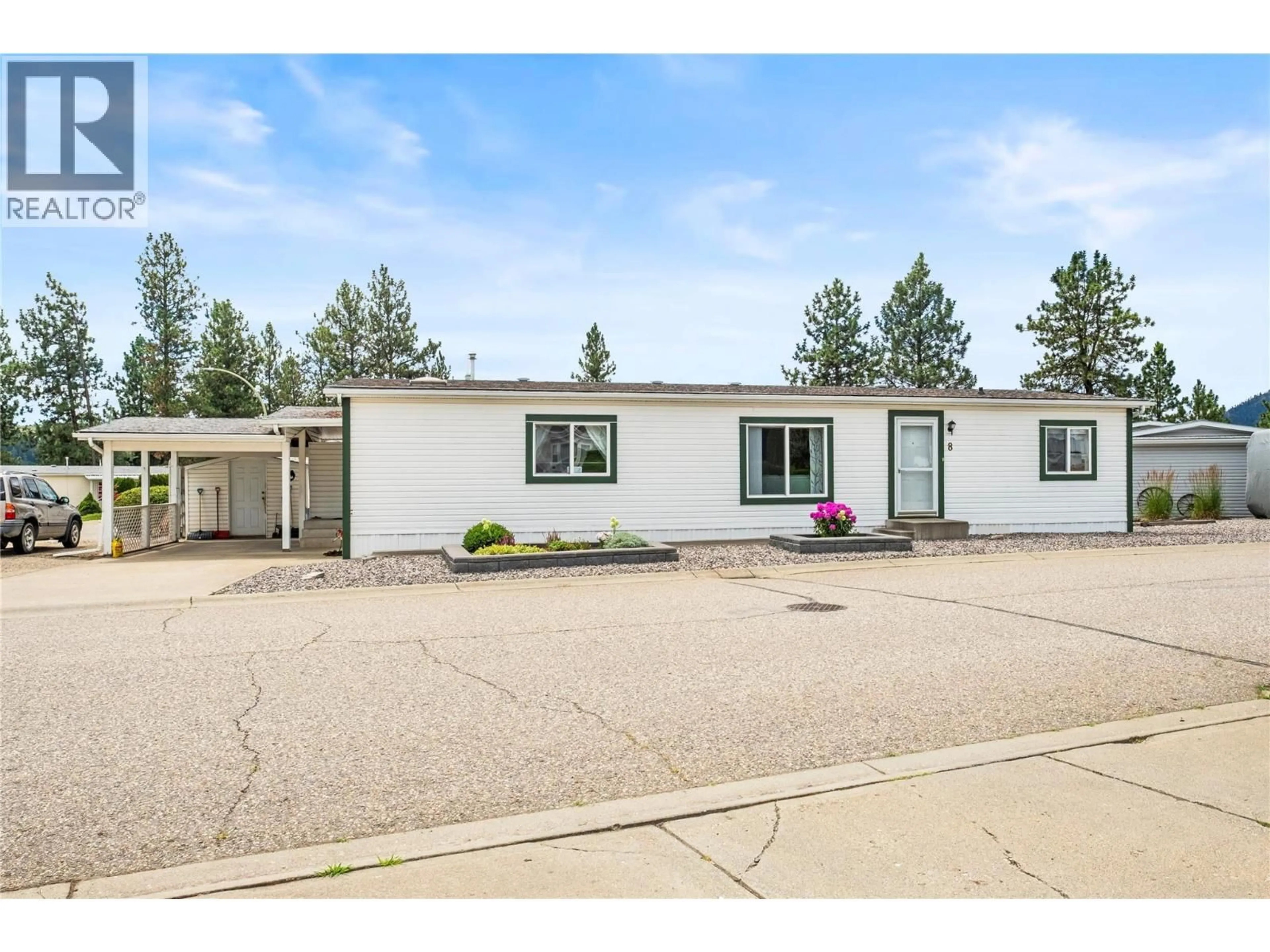 Home with vinyl exterior material, street for 8 - 9510 97A HIGHWAY, Vernon British Columbia V1H1R8