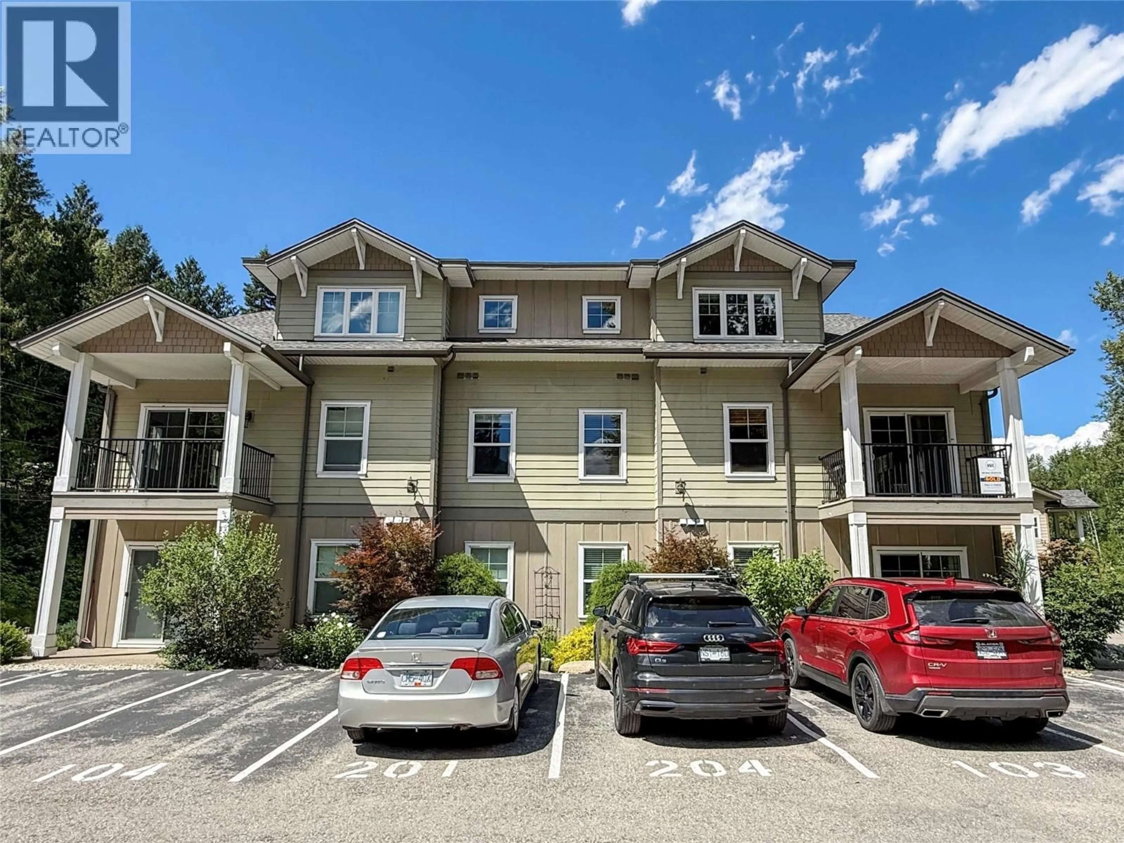 A pic from outside/outdoor area/front of a property/back of a property/a pic from drone, unknown for 103 - 2011 PERRIER ROAD, Nelson British Columbia V1L6Y8
