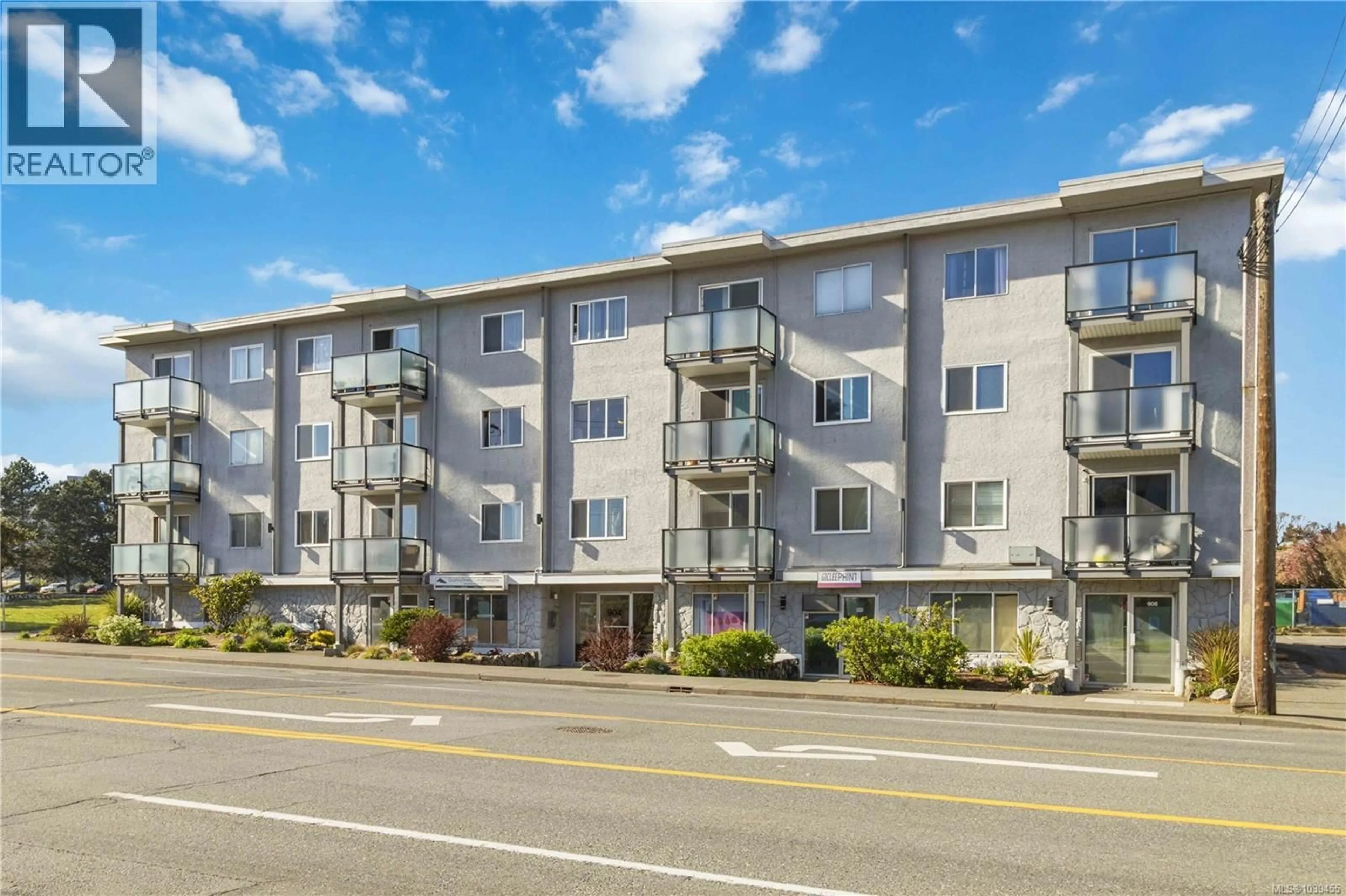Unknown for 302 - 904 HILLSIDE AVENUE, Victoria British Columbia V8T1Z8