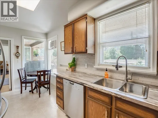 1120 COLUMBIA AVENUE, Trail 5