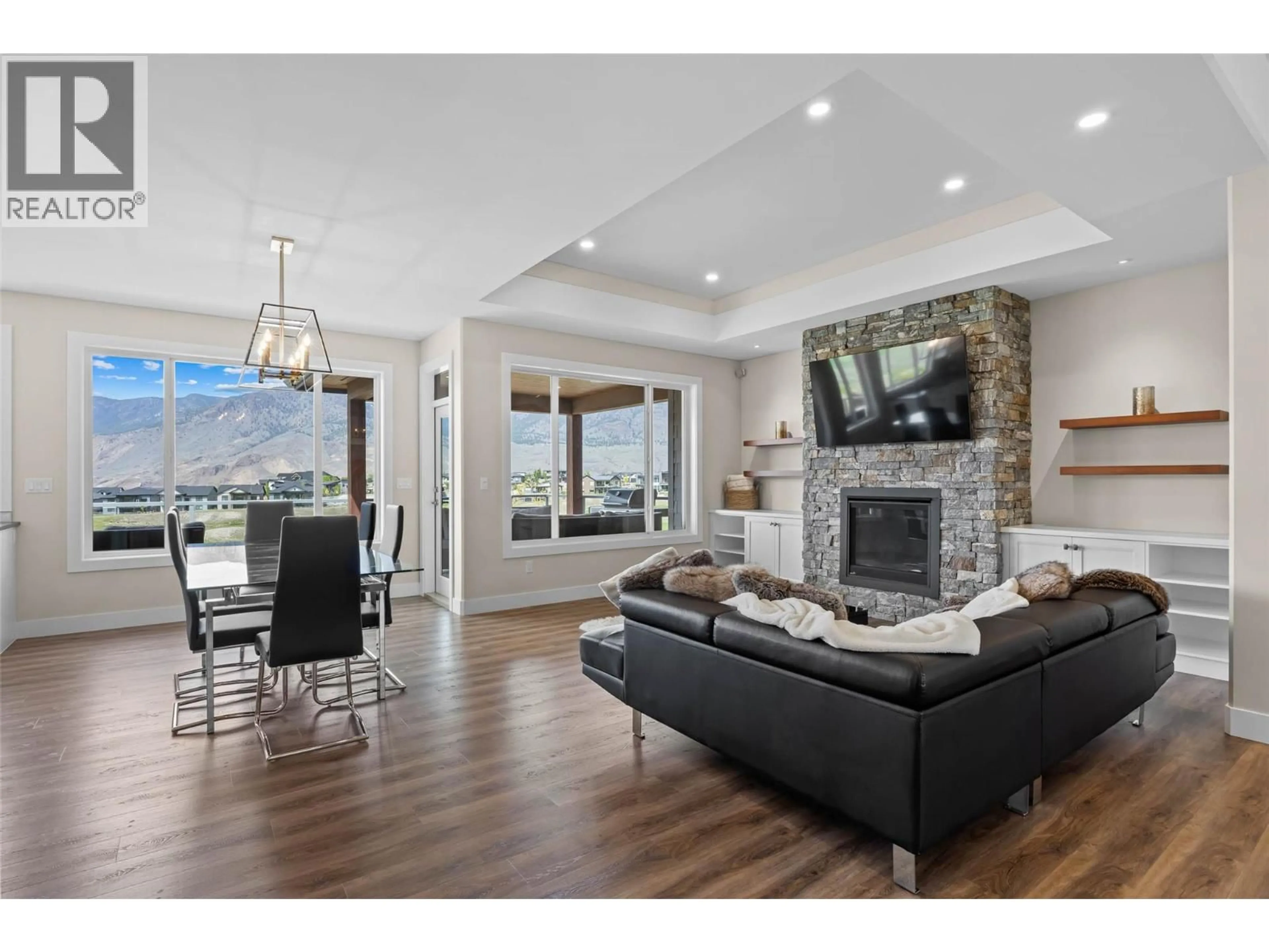 Living room with furniture, unknown for 180 RUE CHEVAL NOIR OTHER, Kamloops British Columbia V1S0B3