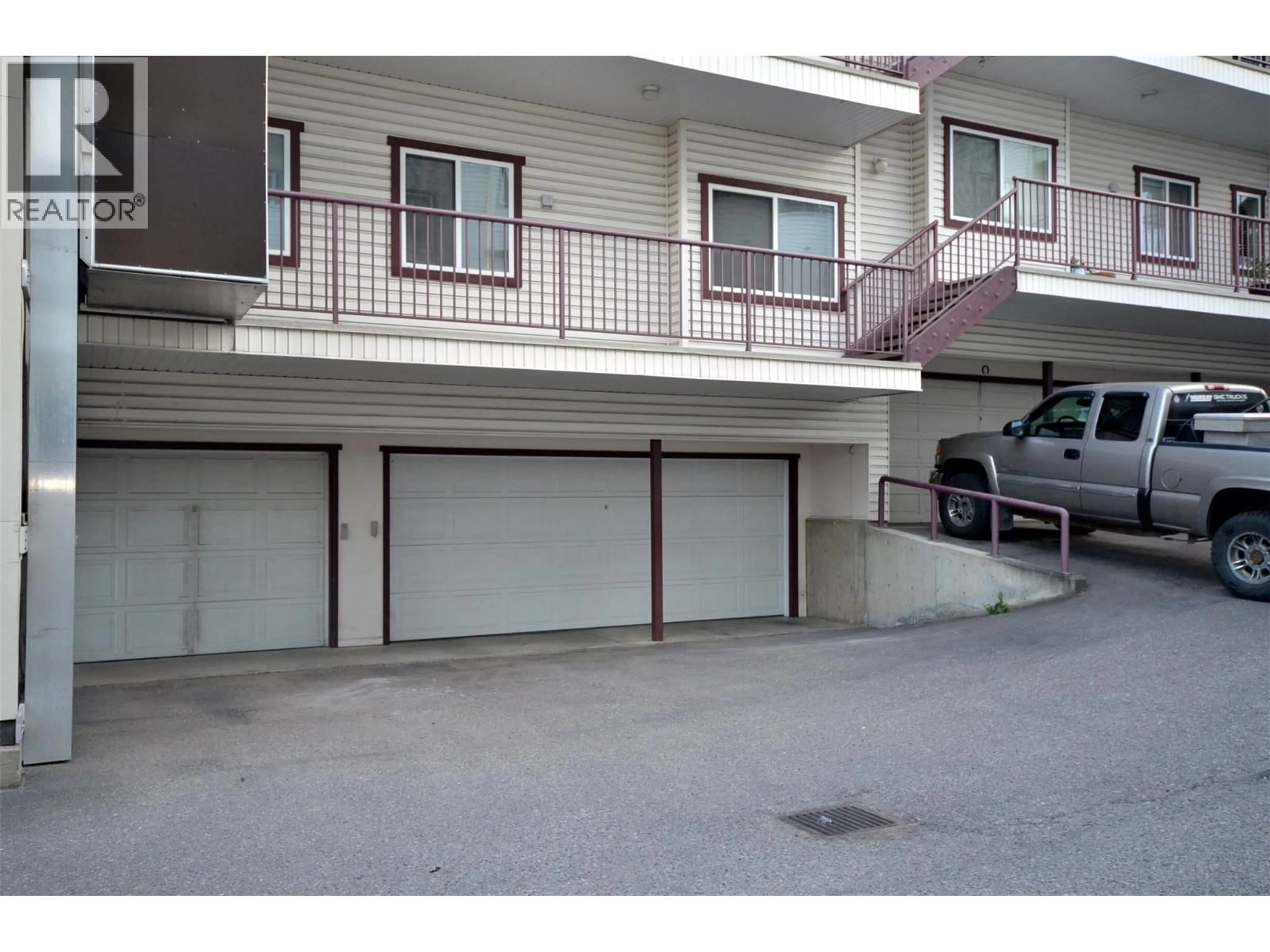 Indoor garage for 29 - 4601 27 AVENUE, Vernon British Columbia V1T6L2