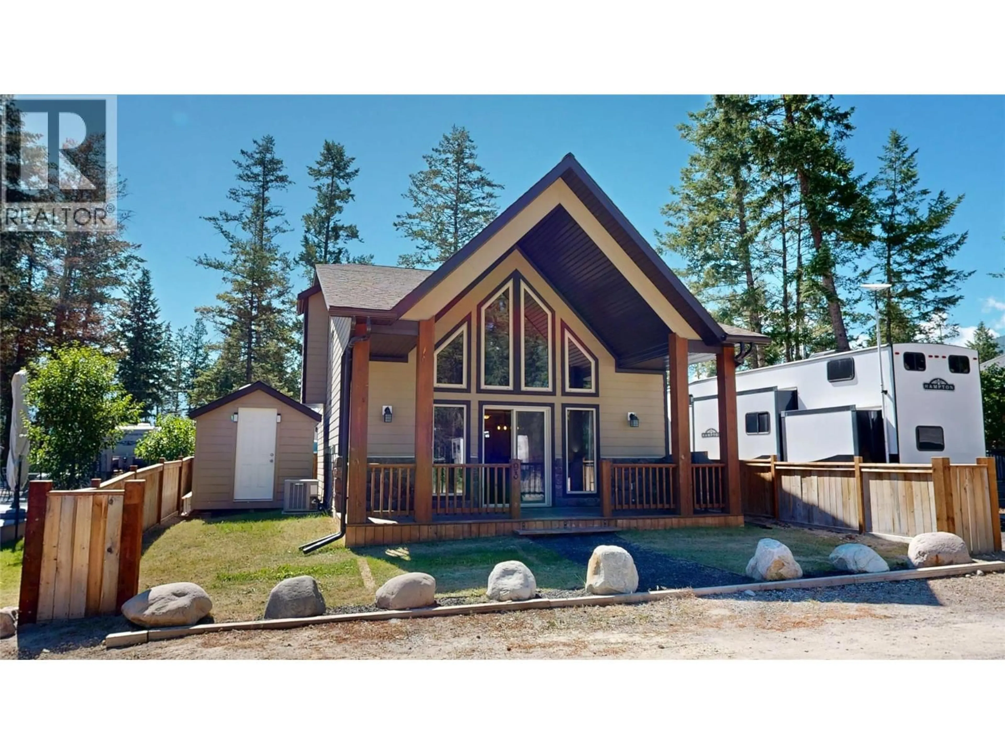 Home with vinyl exterior material, mountain view for 93 - 4868 RIVERVIEW DRIVE, Edgewater British Columbia V0A1E0