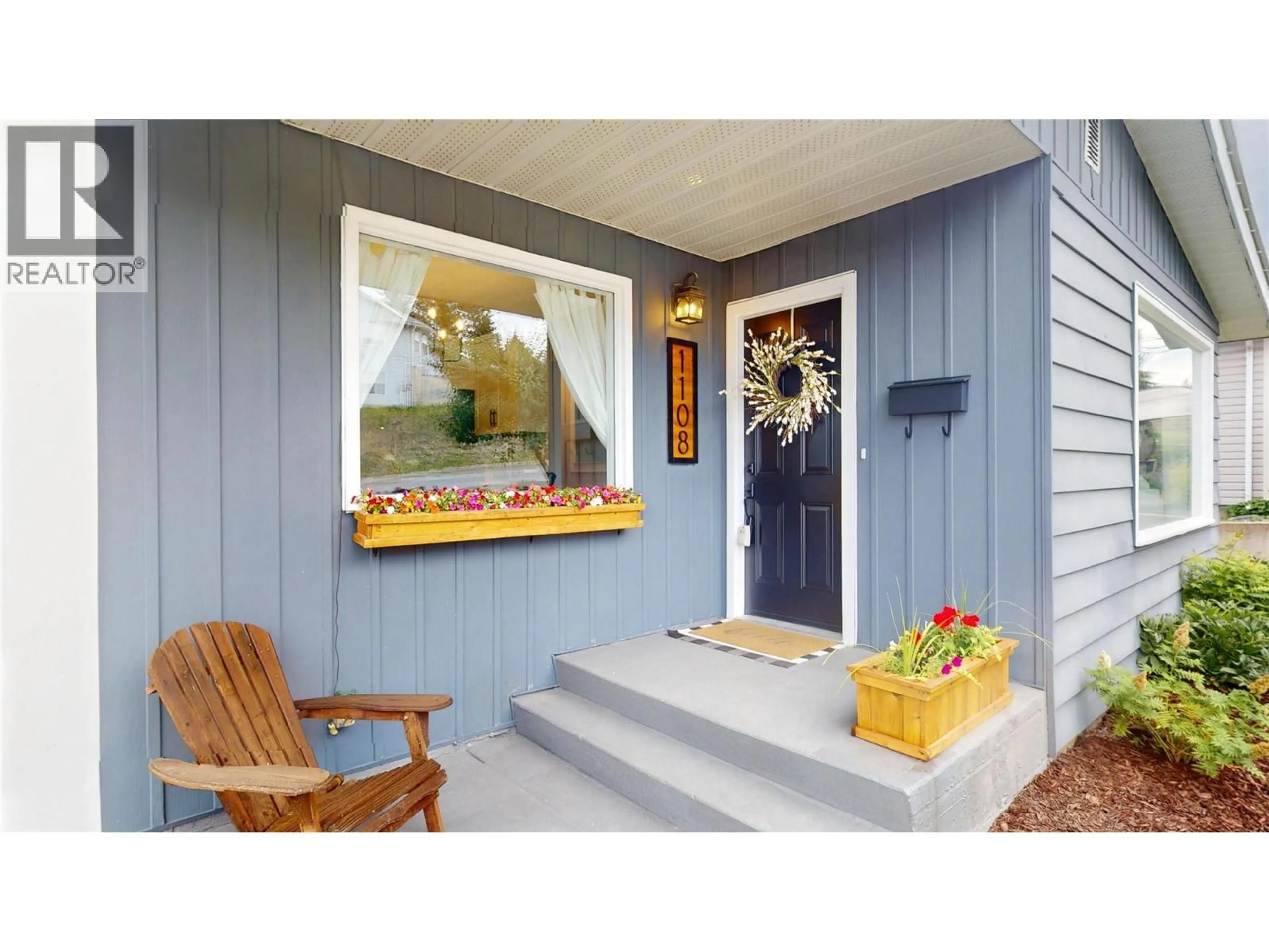 Indoor entryway for 1108 11 STREET SOUTH, Cranbrook British Columbia V1C1V8