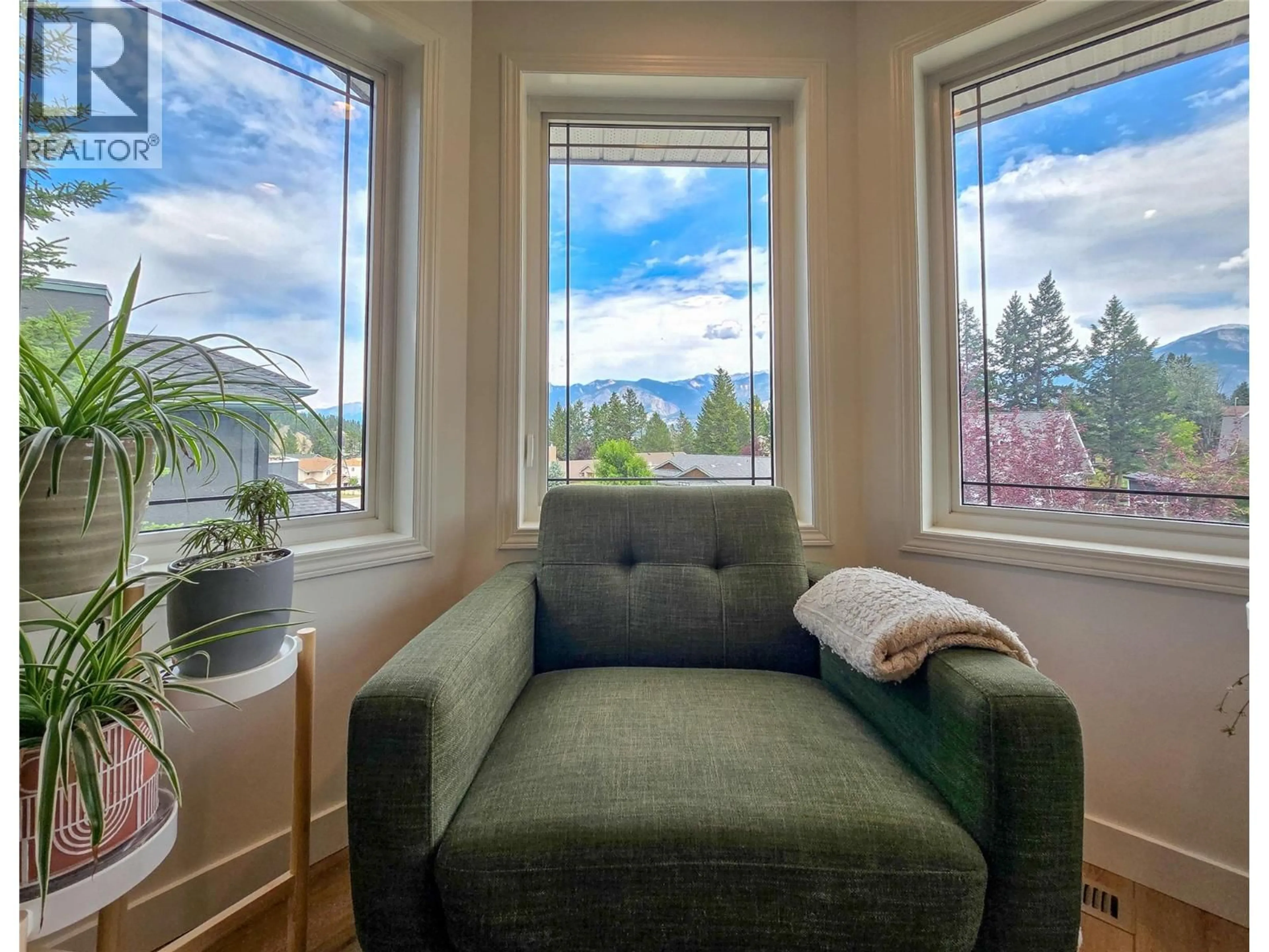 Living room with furniture, unknown for 781 WESTRIDGE DRIVE, Invermere British Columbia V0A1K4