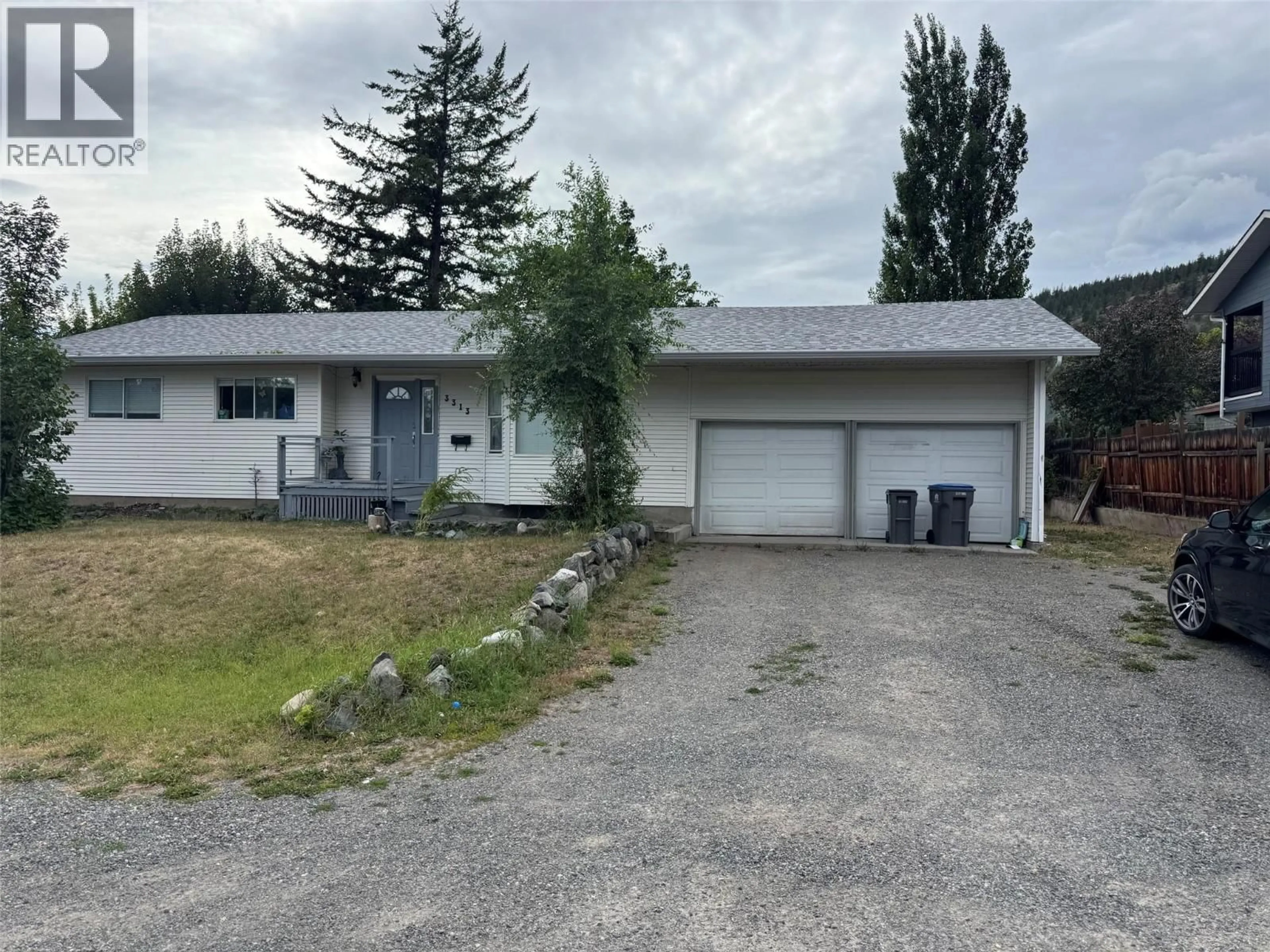 A pic from outside/outdoor area/front of a property/back of a property/a pic from drone, street for 3313 BOYD ROAD, Merritt British Columbia V1K1J3