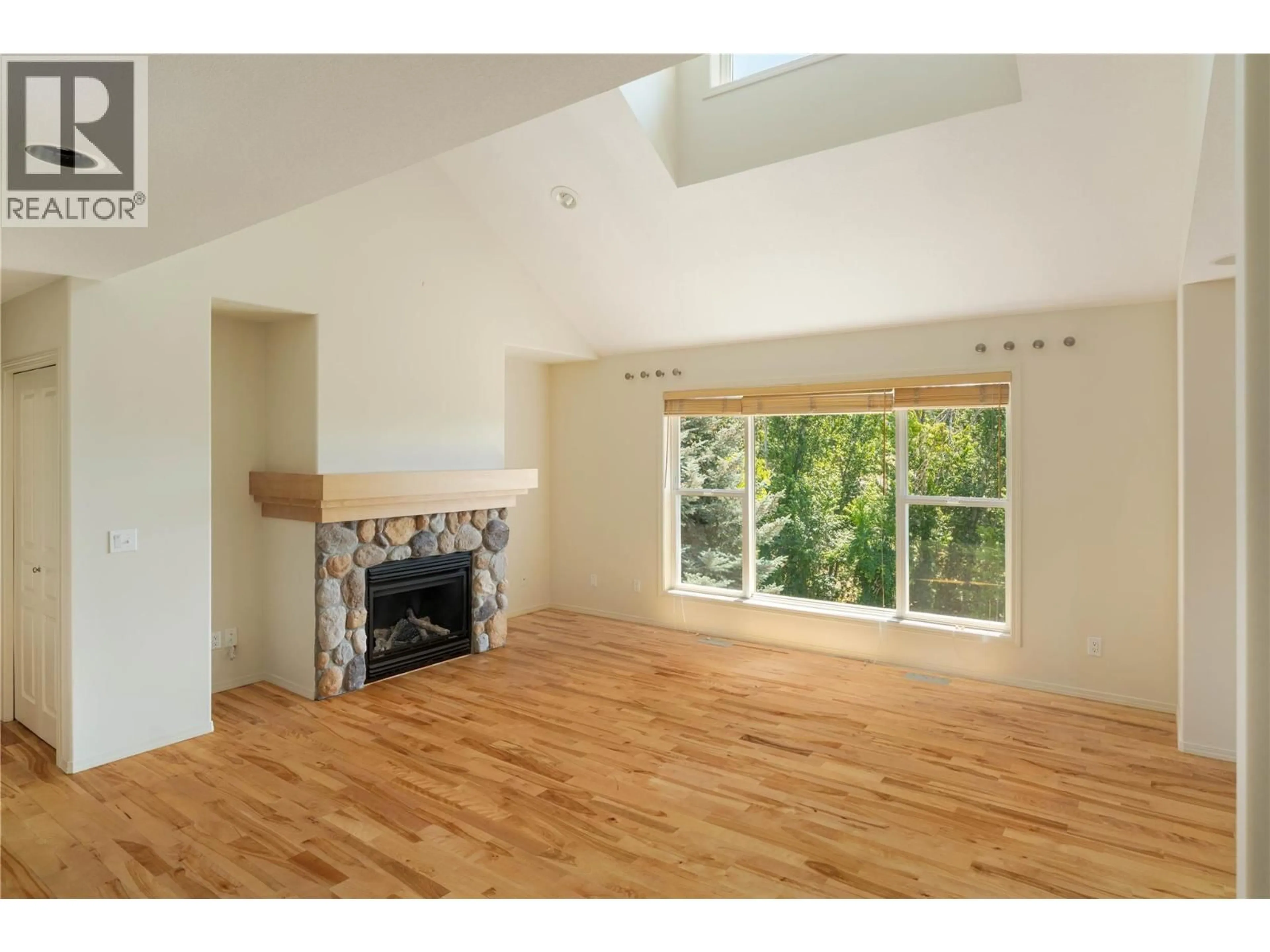 A pic of a room for 5281 SILVERADO PLACE, Kelowna British Columbia V1X7X8