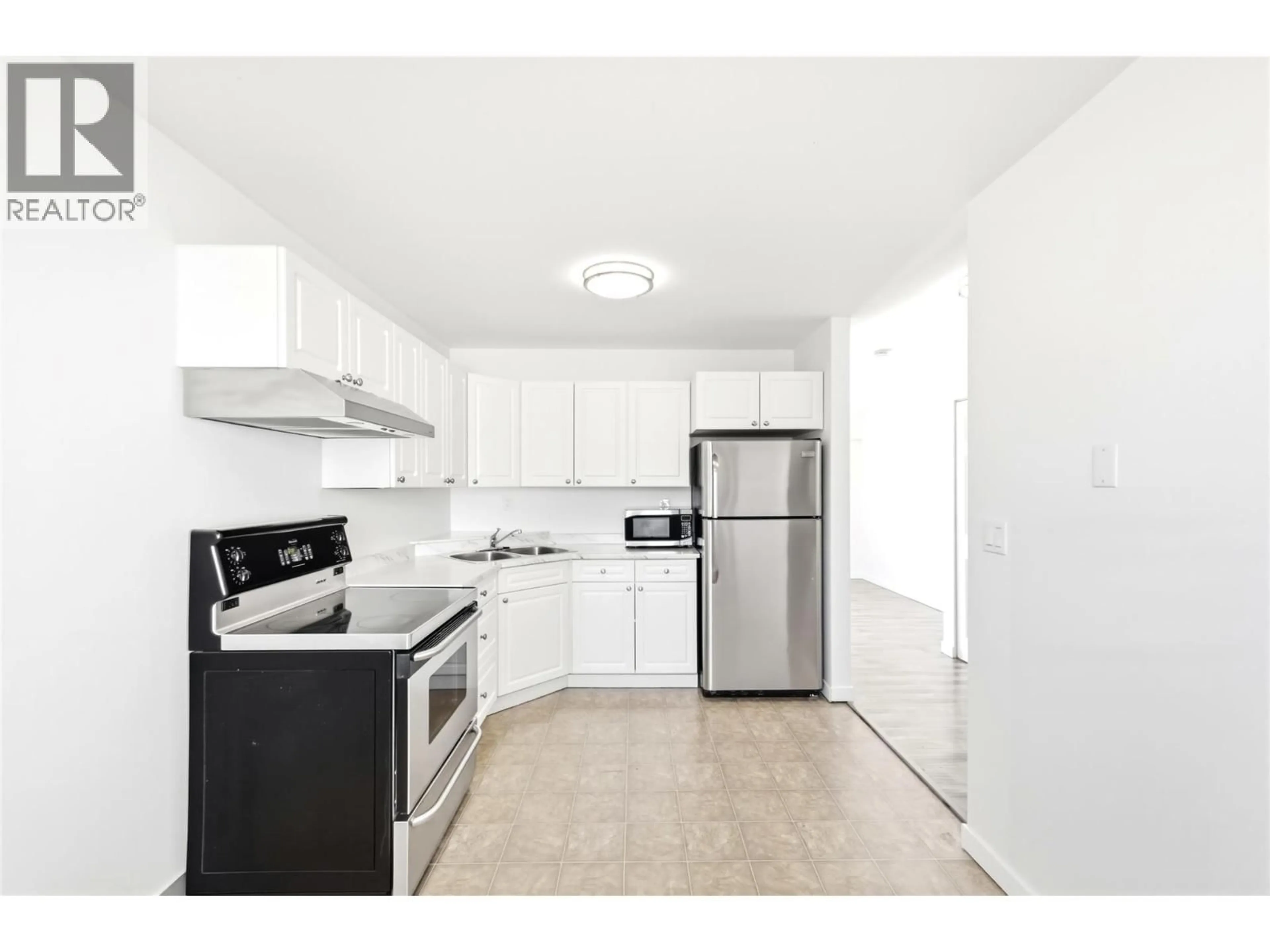 Standard kitchen, unknown for 5 - 1946 TRANQUILLE ROAD, Kamloops British Columbia V2B3M5