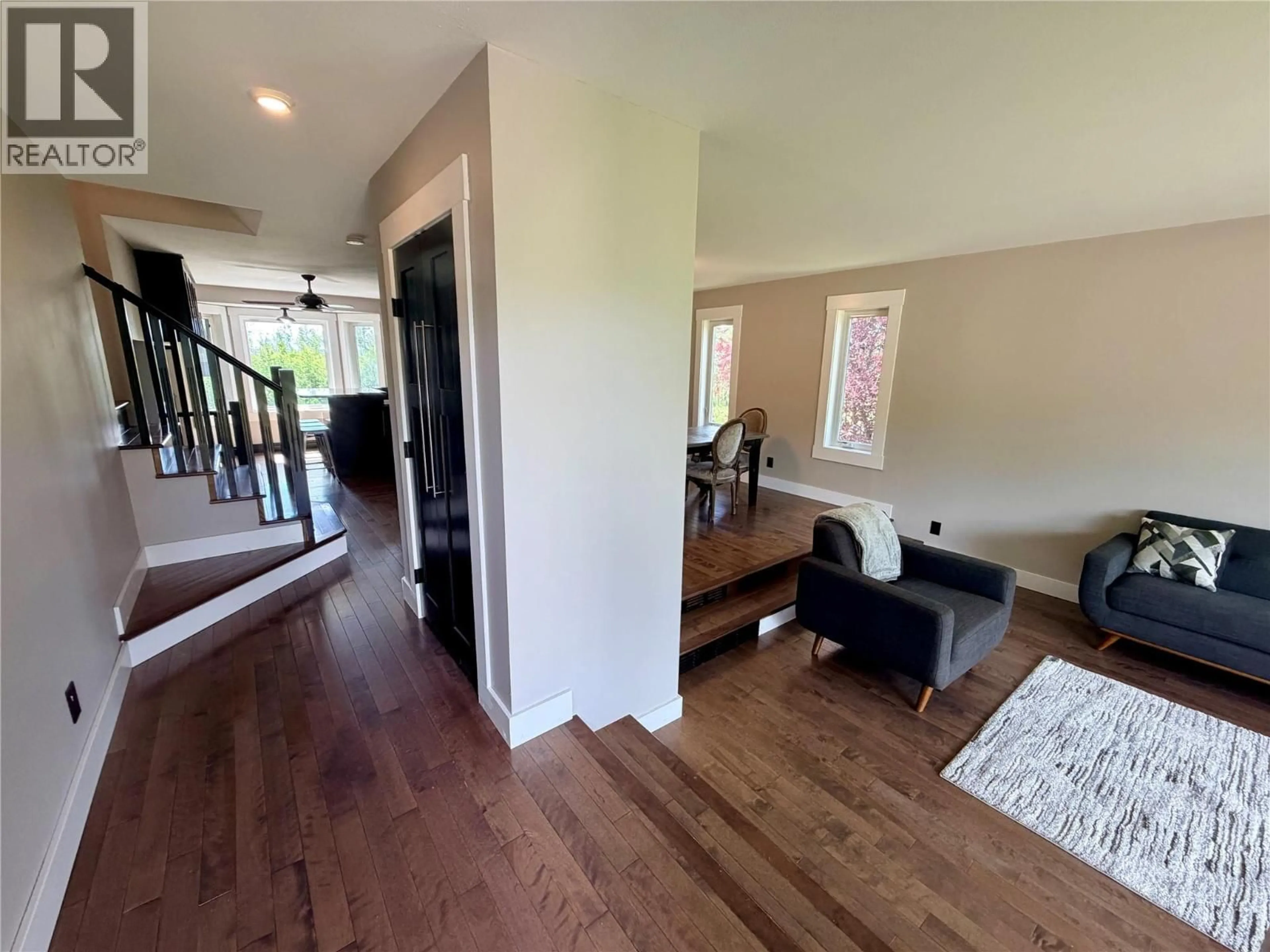 Indoor entryway for 6385 97 HIGHWAY, Dawson Creek British Columbia V1G4E7