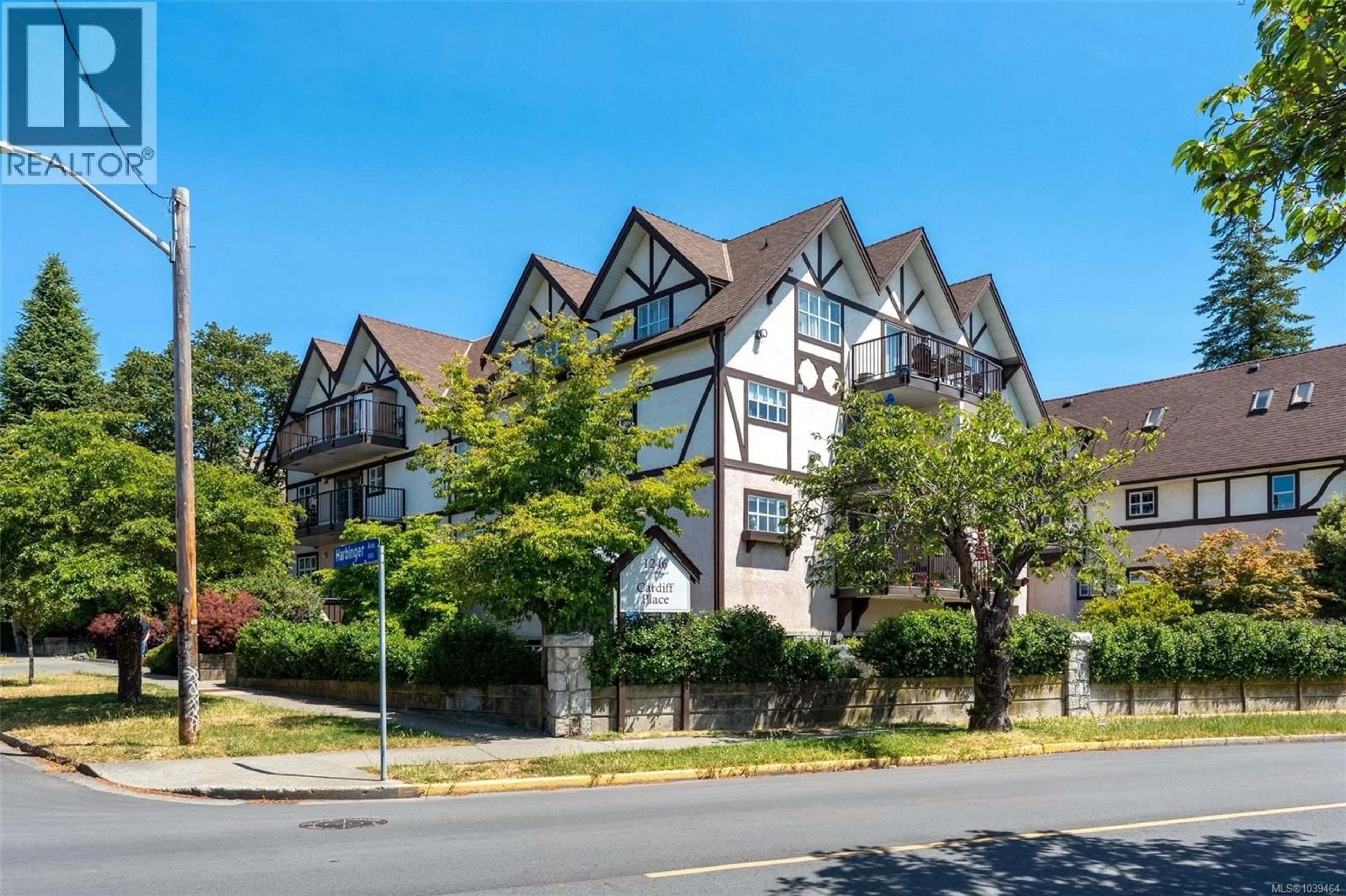 Unknown for 202 - 1246 FAIRFIELD ROAD, Victoria British Columbia V8V3B5