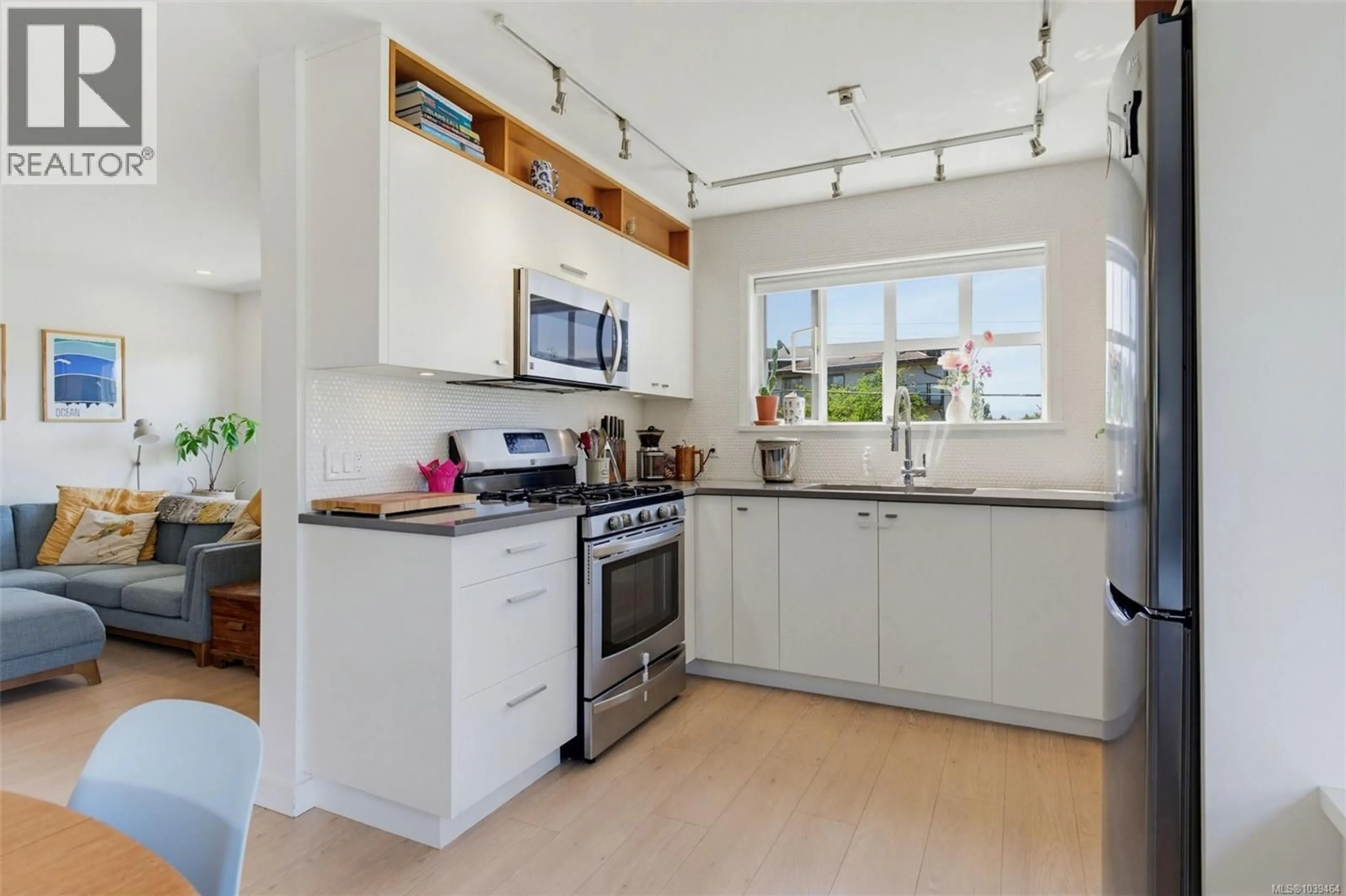 Open concept kitchen, unknown for 202 - 1246 FAIRFIELD ROAD, Victoria British Columbia V8V3B5