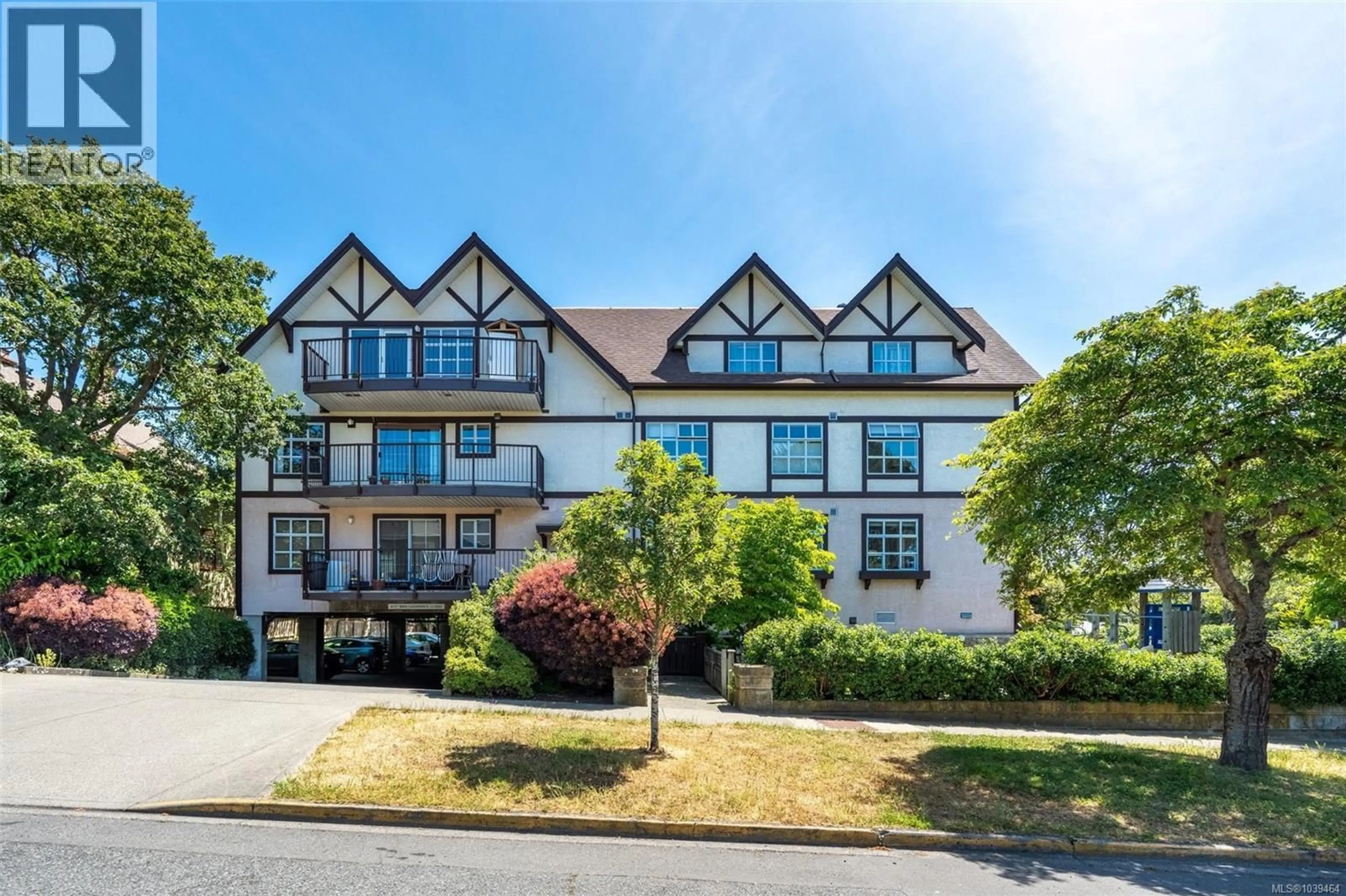 A pic from outside/outdoor area/front of a property/back of a property/a pic from drone, street for 202 - 1246 FAIRFIELD ROAD, Victoria British Columbia V8V3B5