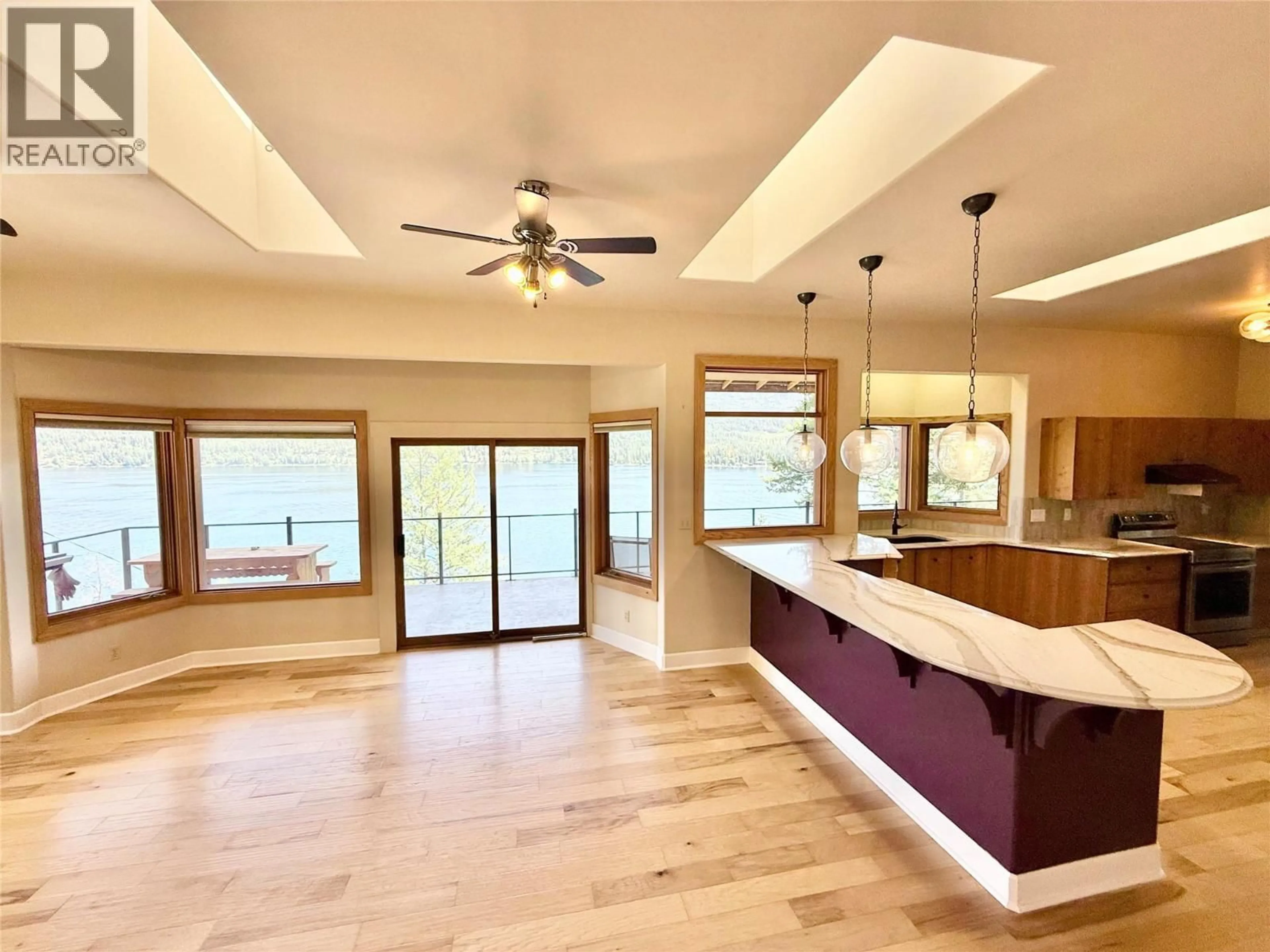Open concept kitchen, unknown for 2186 WEST LAKE DRIVE, Christina Lake British Columbia V0H1E2