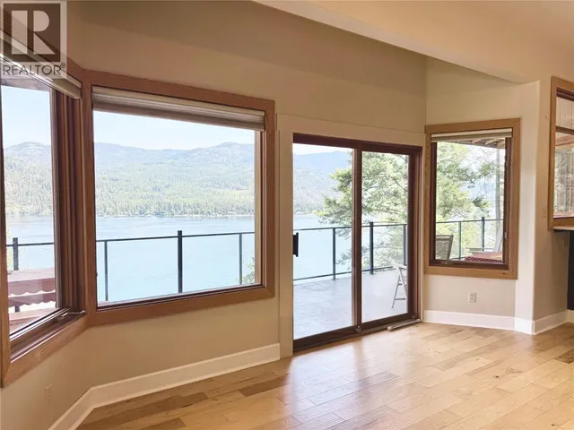 2186 WEST LAKE DRIVE, Christina Lake 4