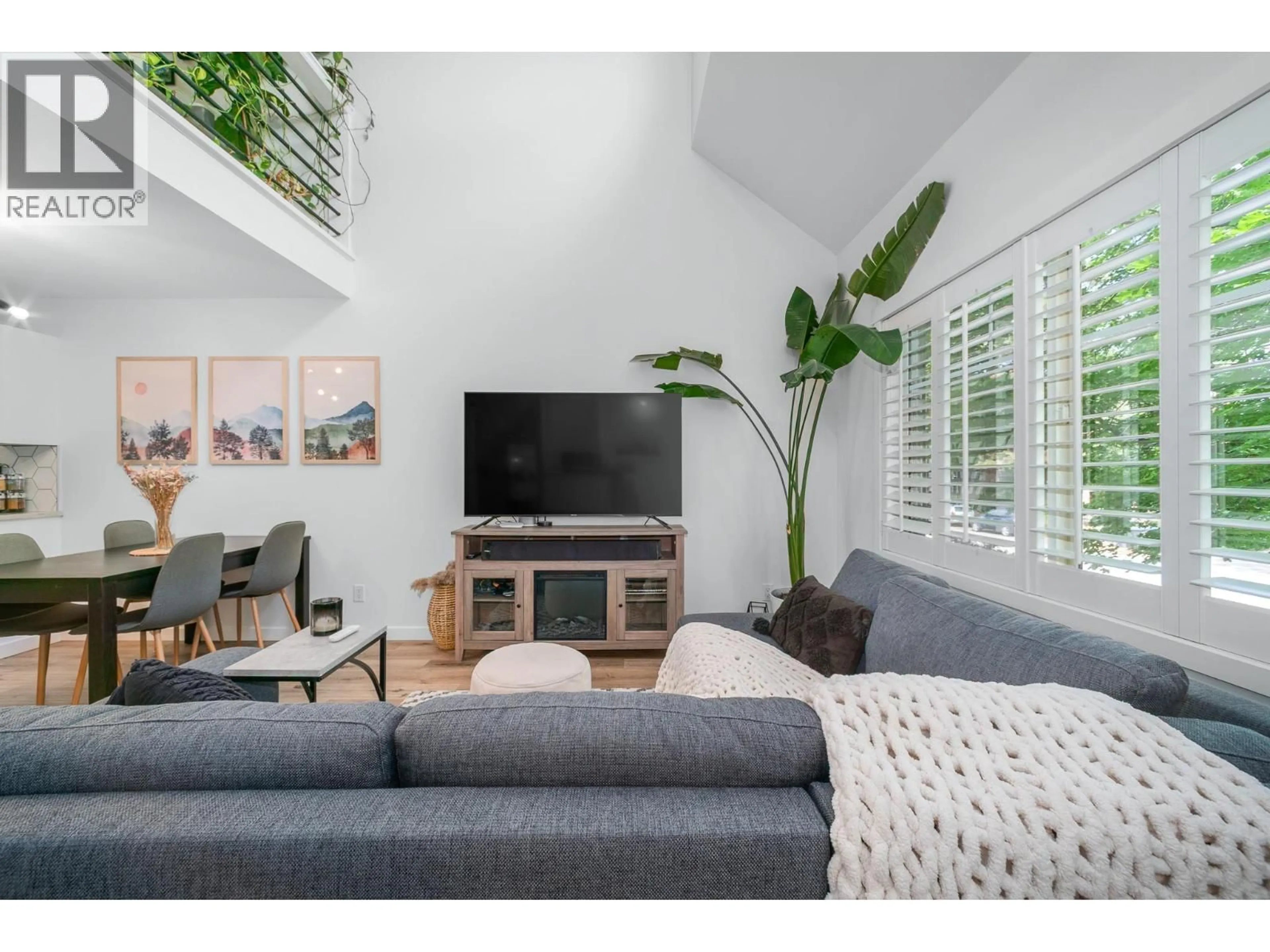 Living room with furniture, unknown for 211 - 1390 DILWORTH CRESCENT, Kelowna British Columbia V1Y4M5