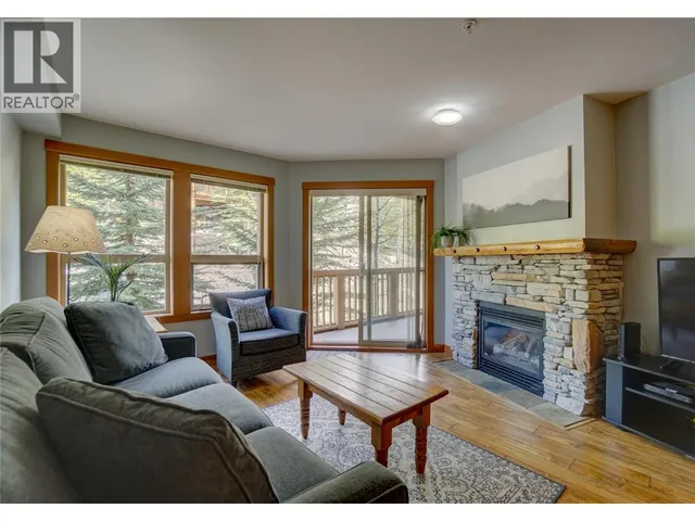 322 - 2080 SUMMIT DRIVE, Panorama